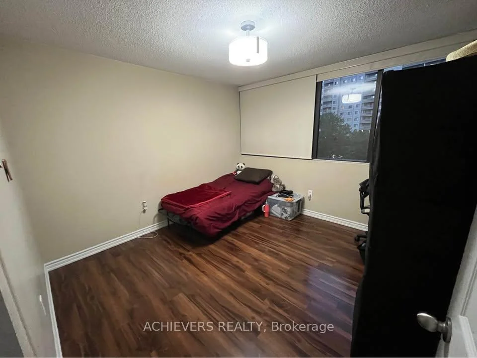 Photo 10 of Unit 507, 3590 Kaneff Crescent, Mississauga, Mississauga Valleys — HOMEH