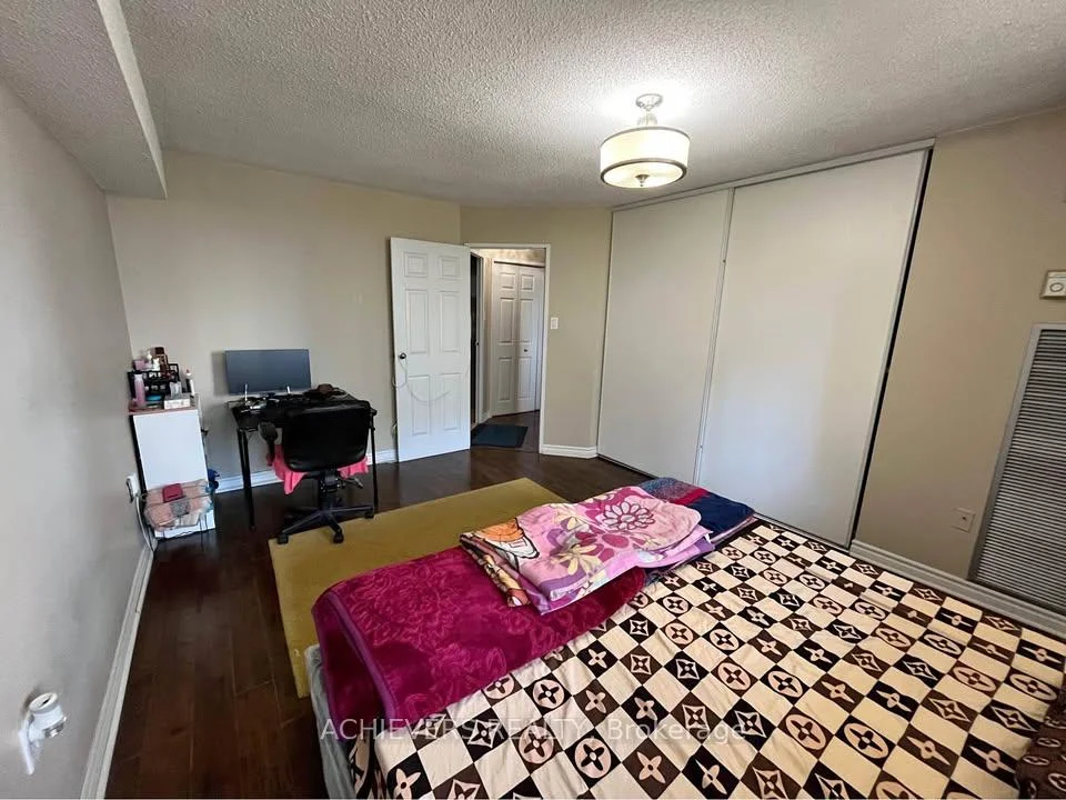 Photo 13 of Unit 507, 3590 Kaneff Crescent, Mississauga, Mississauga Valleys — HOMEH