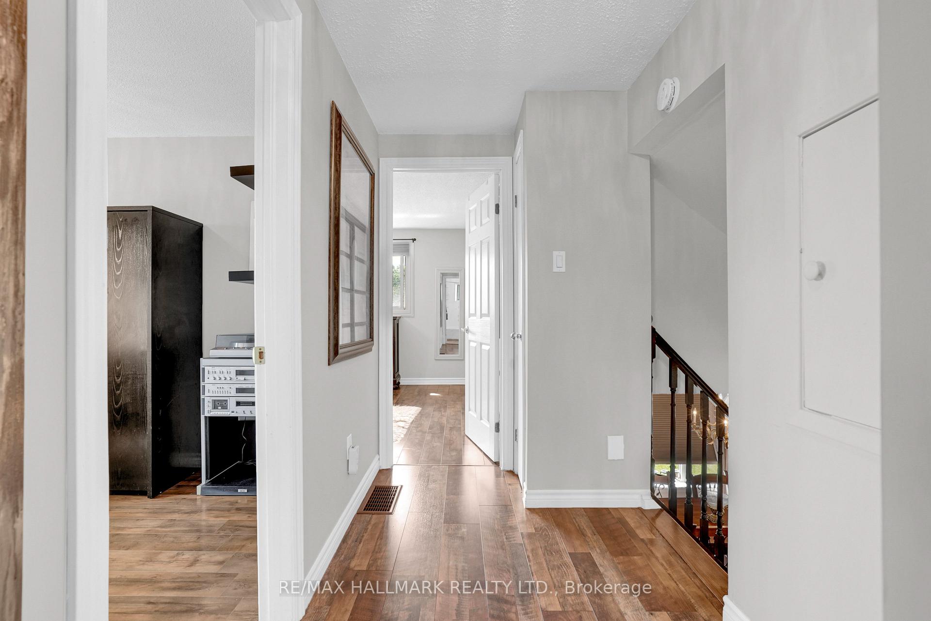 Photo 22 of 36 Ridgeway Avenue, Barrie, Allandale Heights — HOMEH