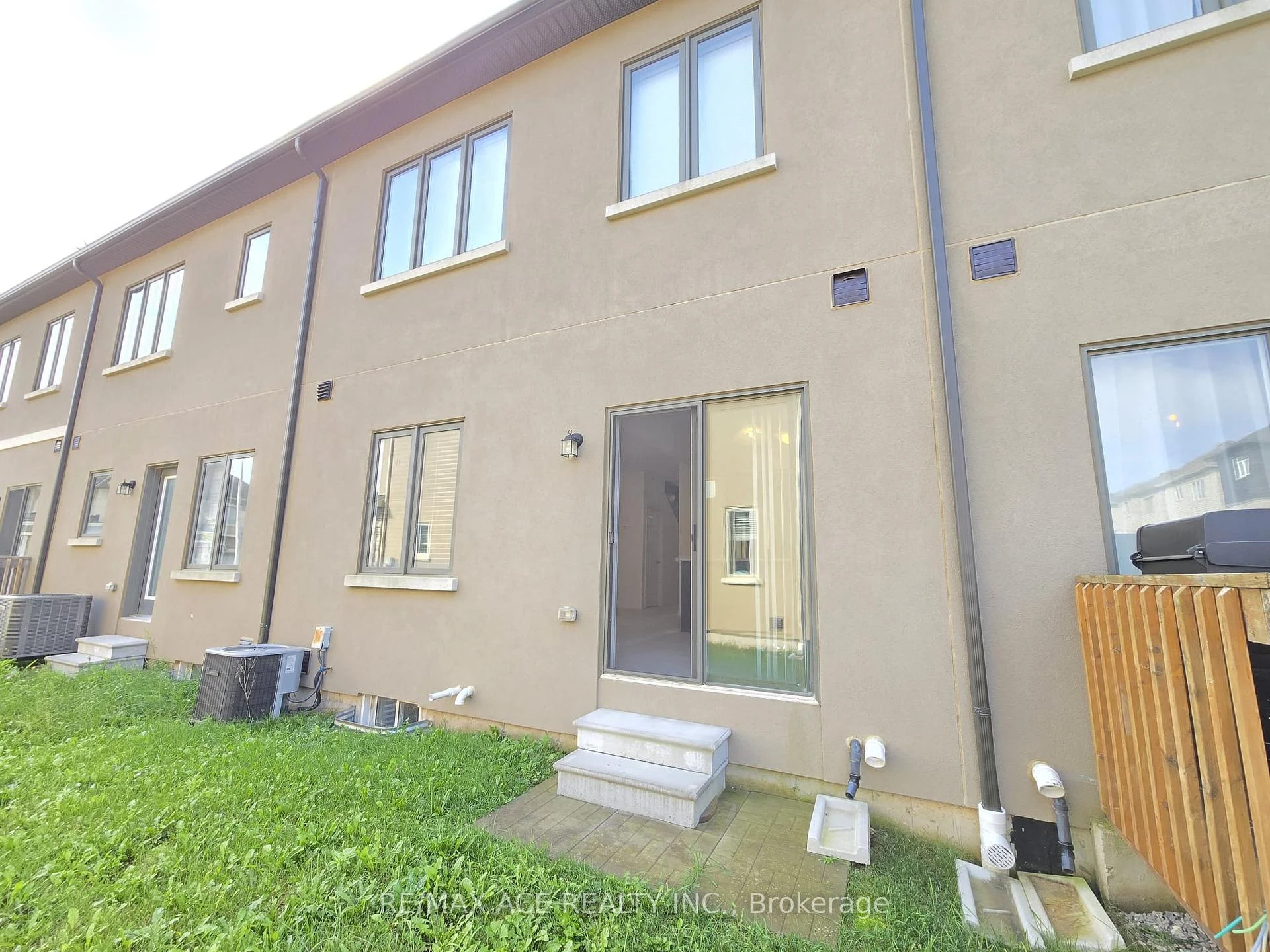 Photo 27 of 103 Flagg Avenue, Brant, Paris — HOMEH