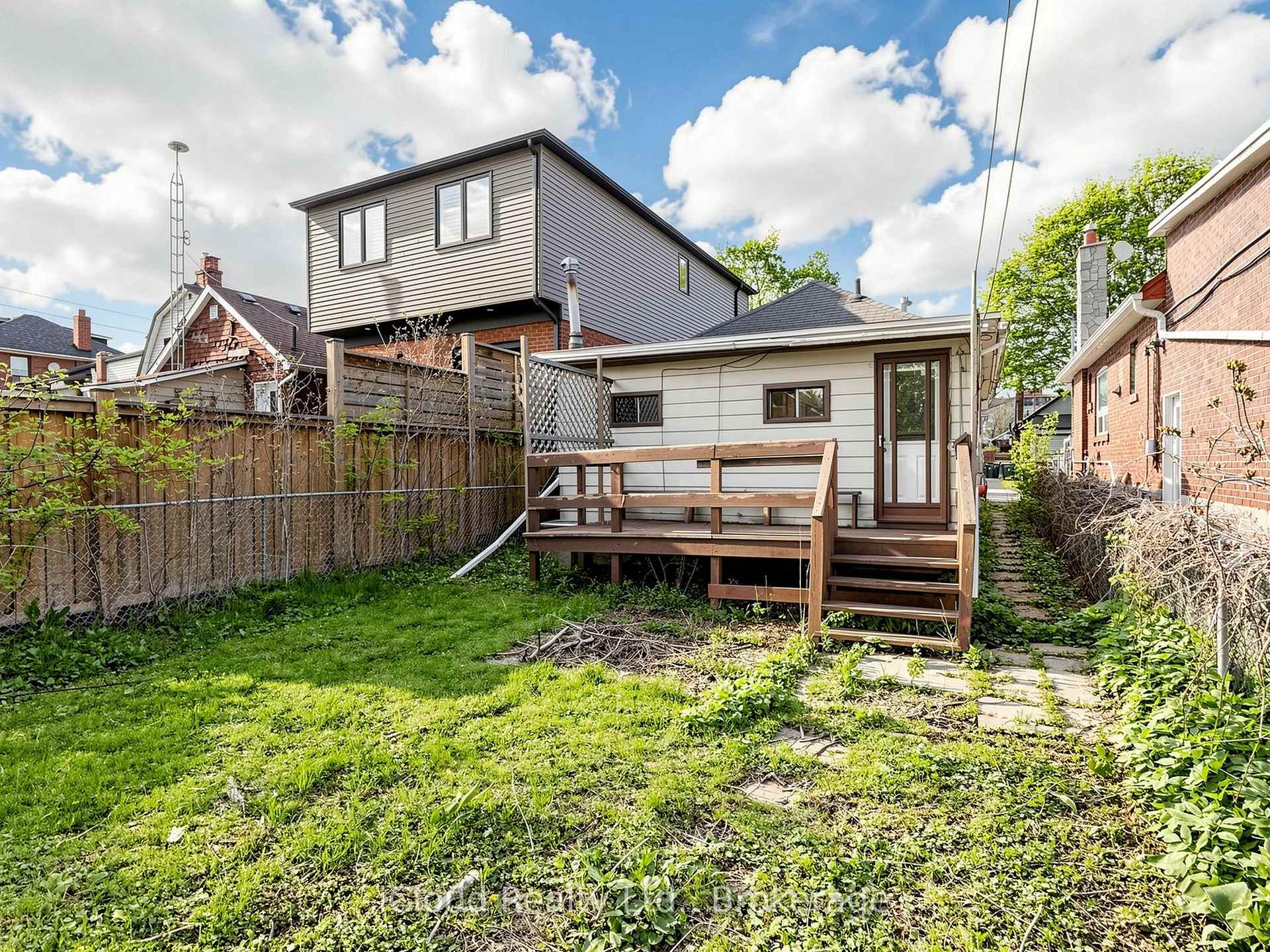 Photo 45 of 32 Seventeenth Street, Etobicoke, New Toronto — HOMEH