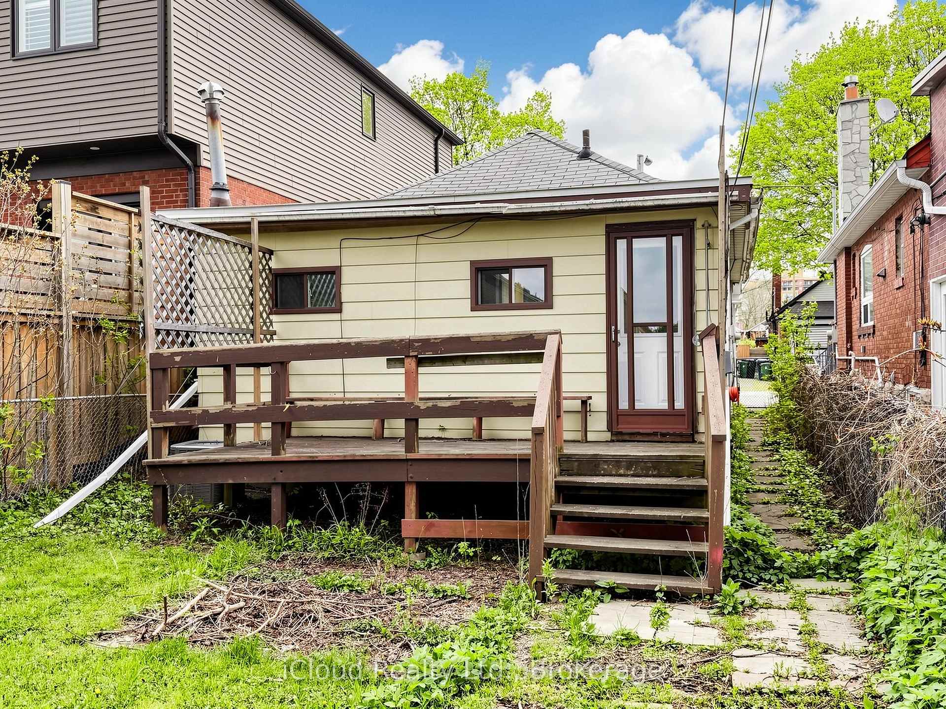 Photo 48 of 32 Seventeenth Street, Etobicoke, New Toronto — HOMEH