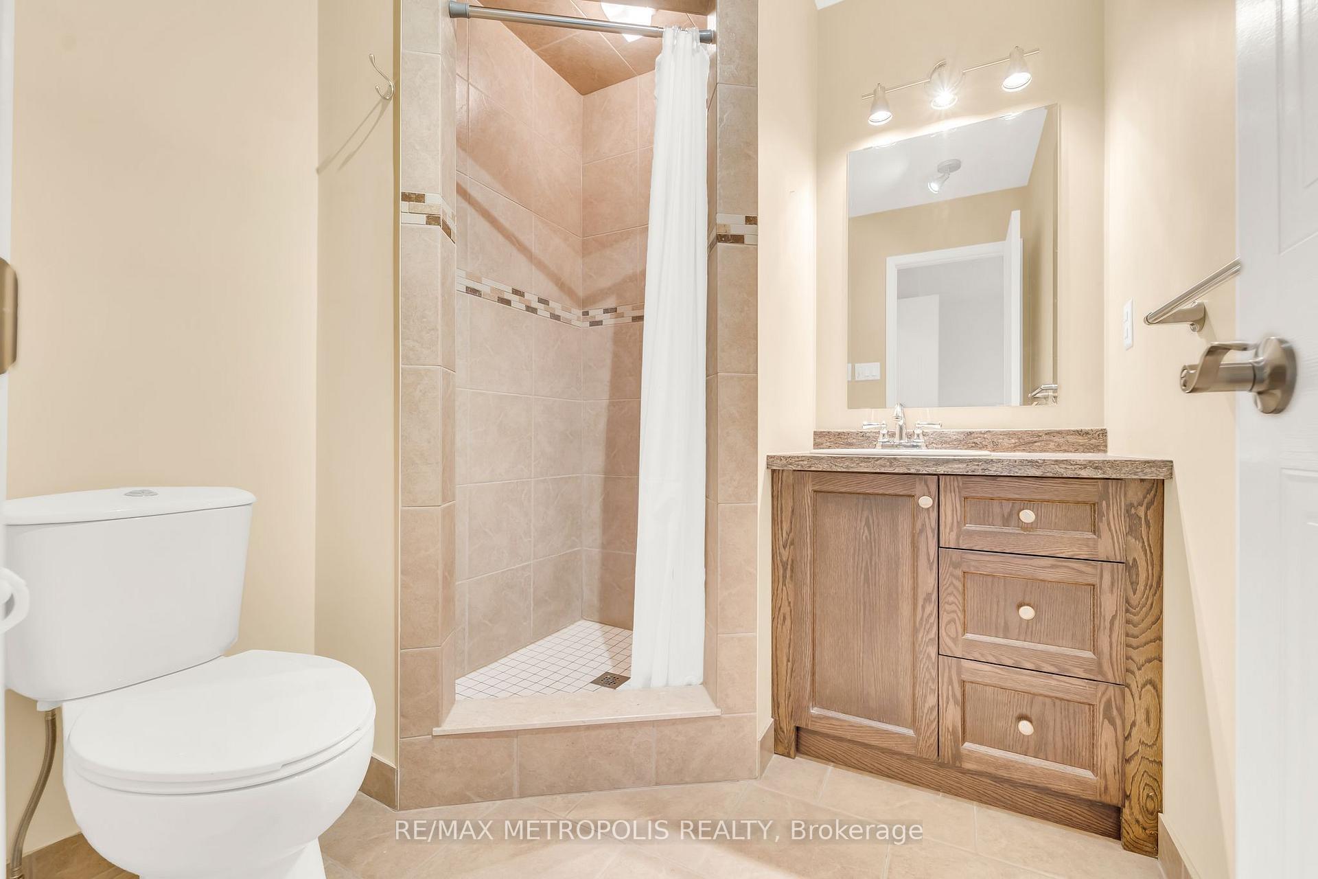 Photo 11 of 24 Acorn Crescent, Wasaga Beach — HOMEH