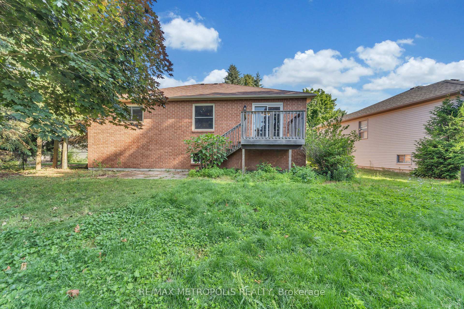 Photo 20 of 24 Acorn Crescent, Wasaga Beach — HOMEH