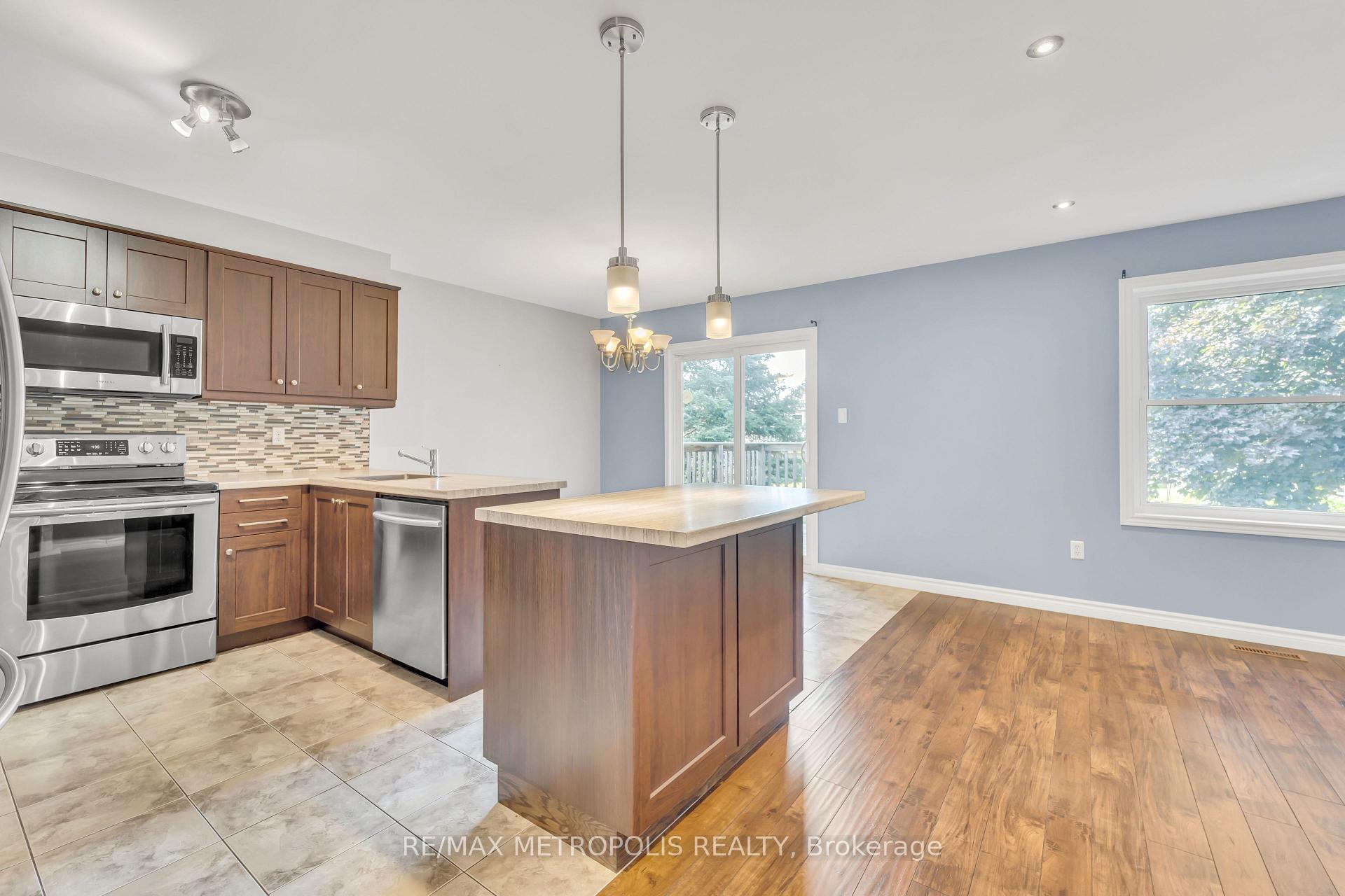 Photo 25 of 24 Acorn Crescent, Wasaga Beach — HOMEH