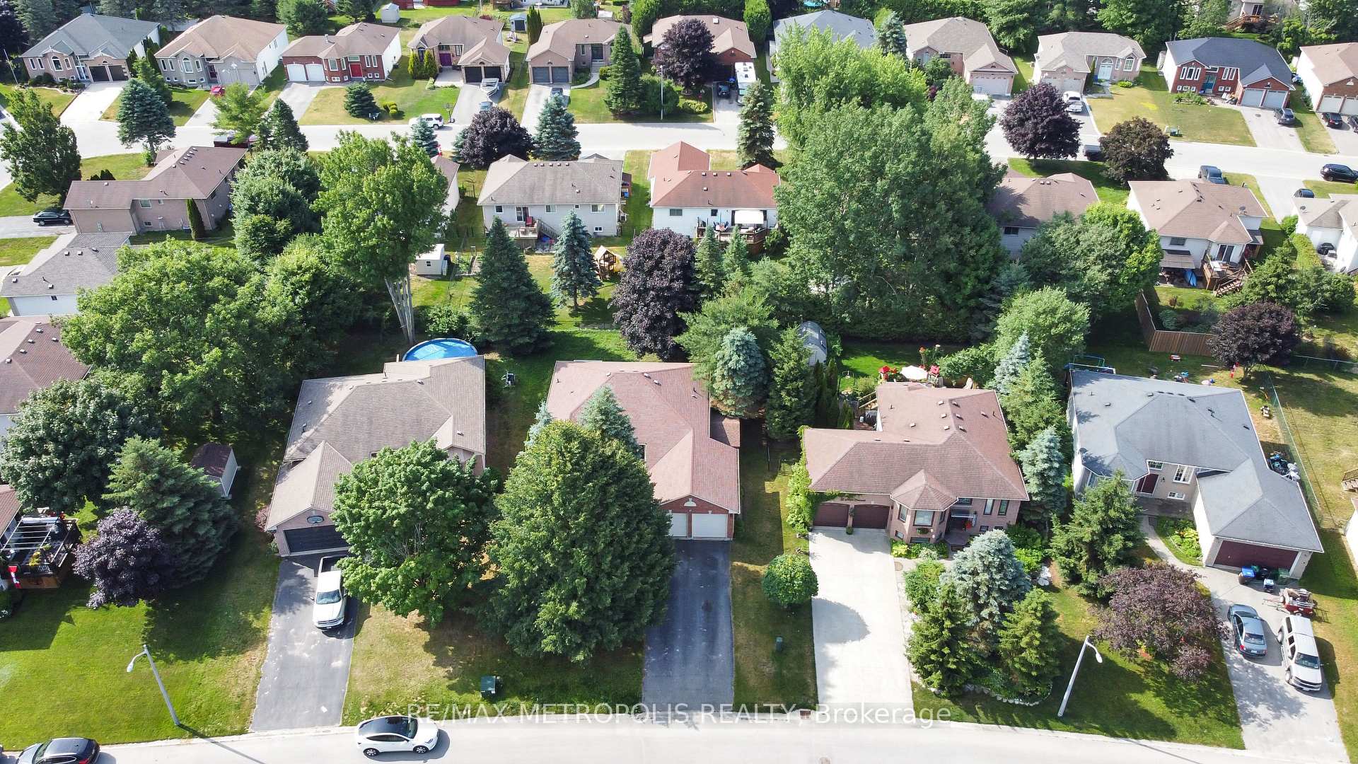 Photo 42 of 24 Acorn Crescent, Wasaga Beach — HOMEH