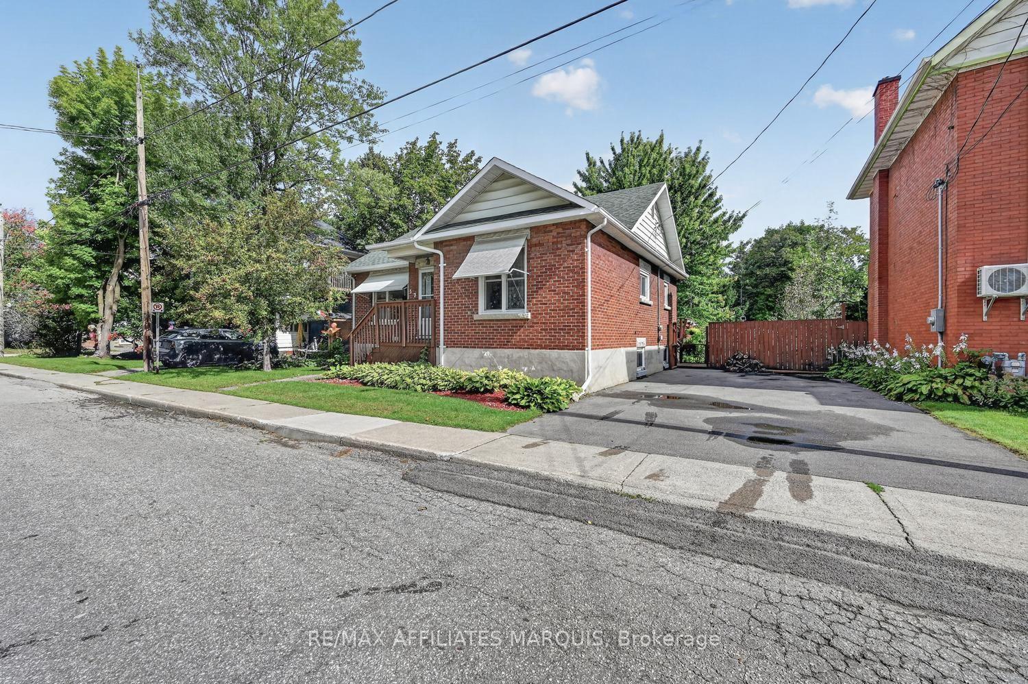 Photo 2 of 37 Ogden Avenue, Smiths Falls, Smiths Falls — HOMEH