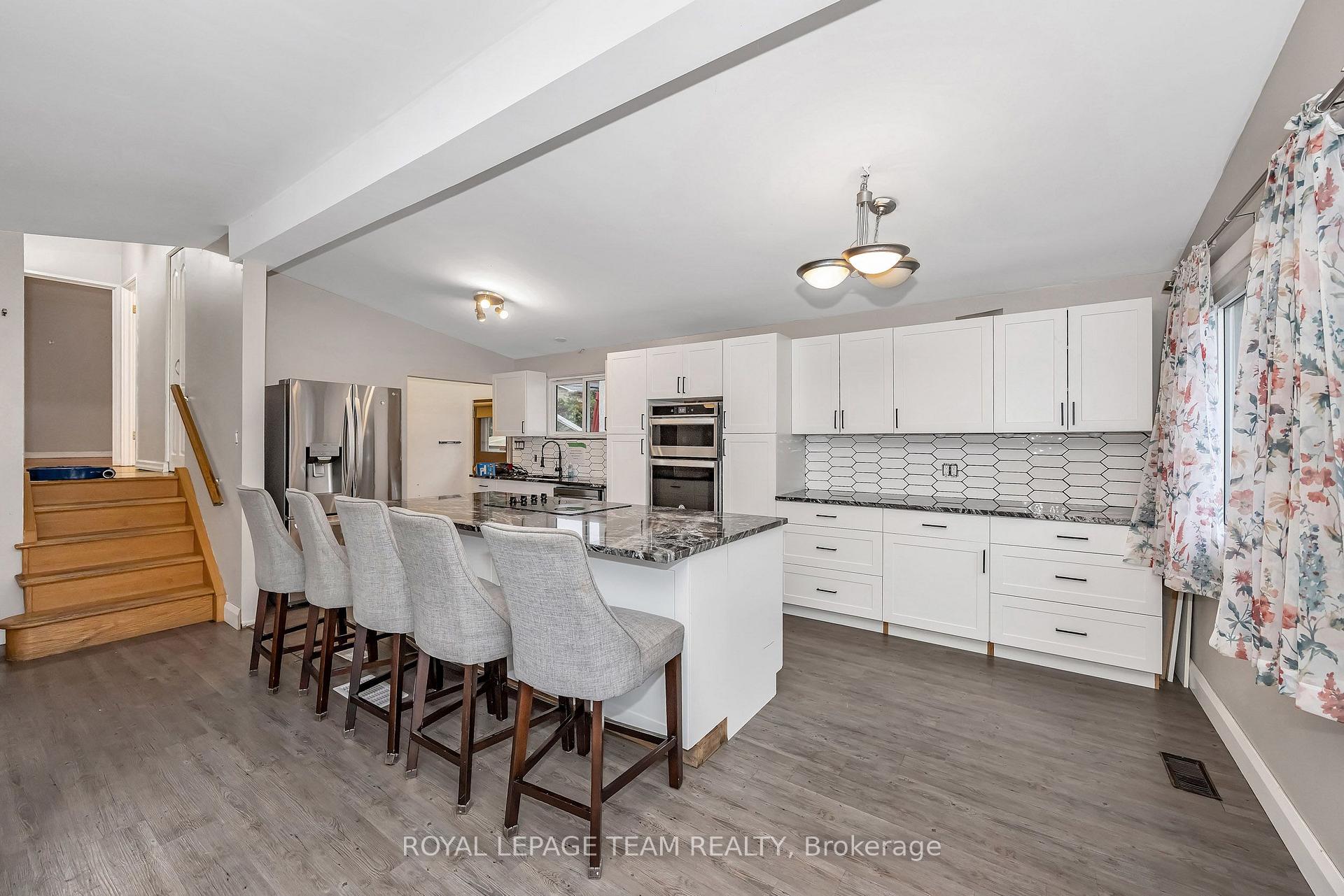 Photo 10 of 1408 Major Road, Ottawa, Bilberry Creek/Queenswood Heights — HOMEH