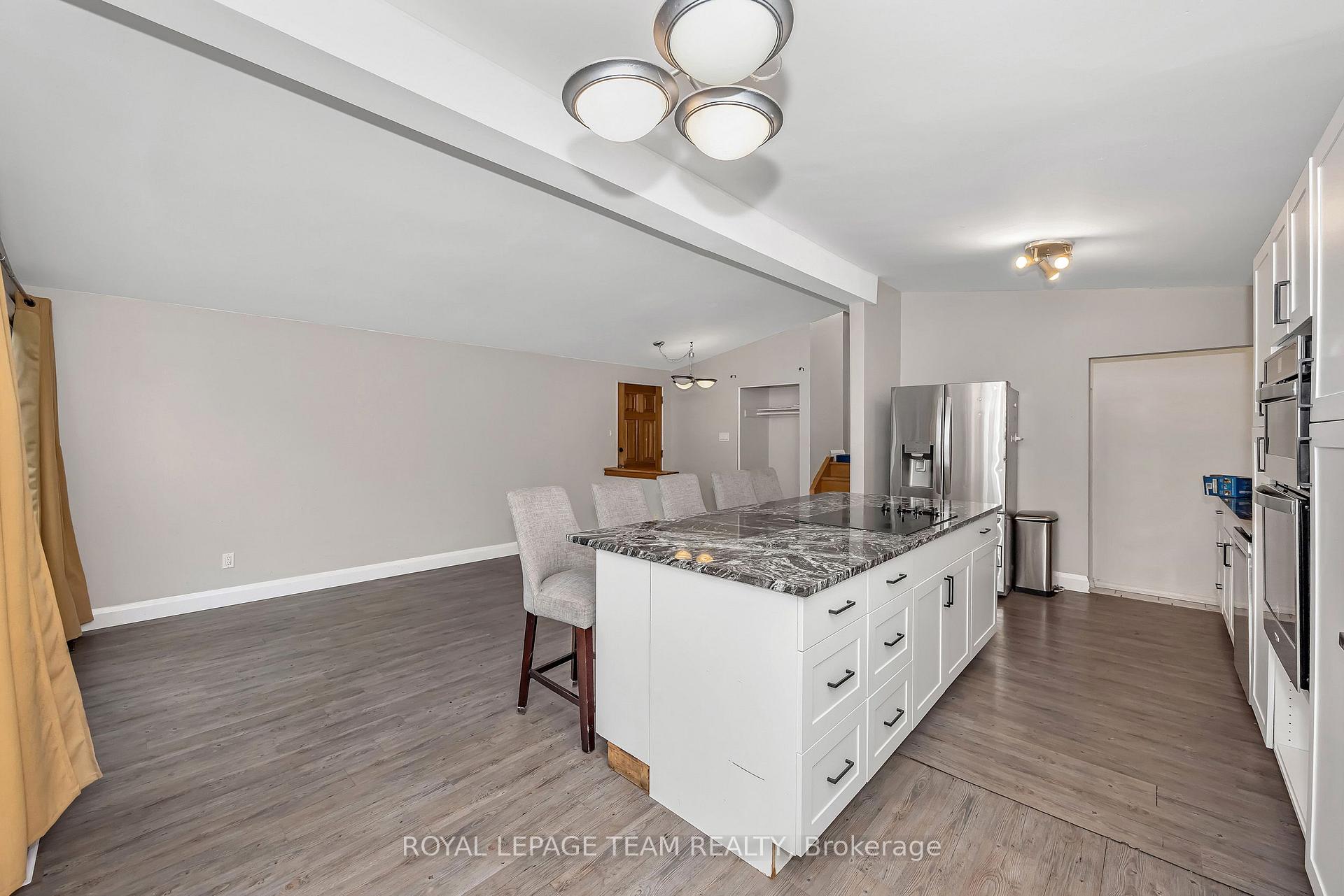 Photo 11 of 1408 Major Road, Ottawa, Bilberry Creek/Queenswood Heights — HOMEH