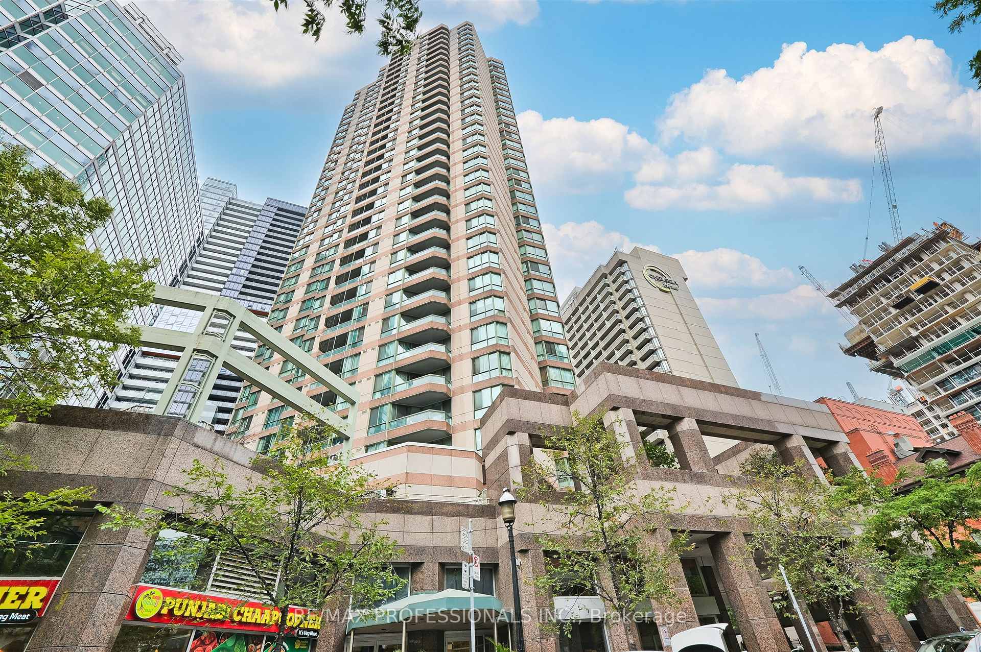 Front of Unit 3110, 38 Elm Street