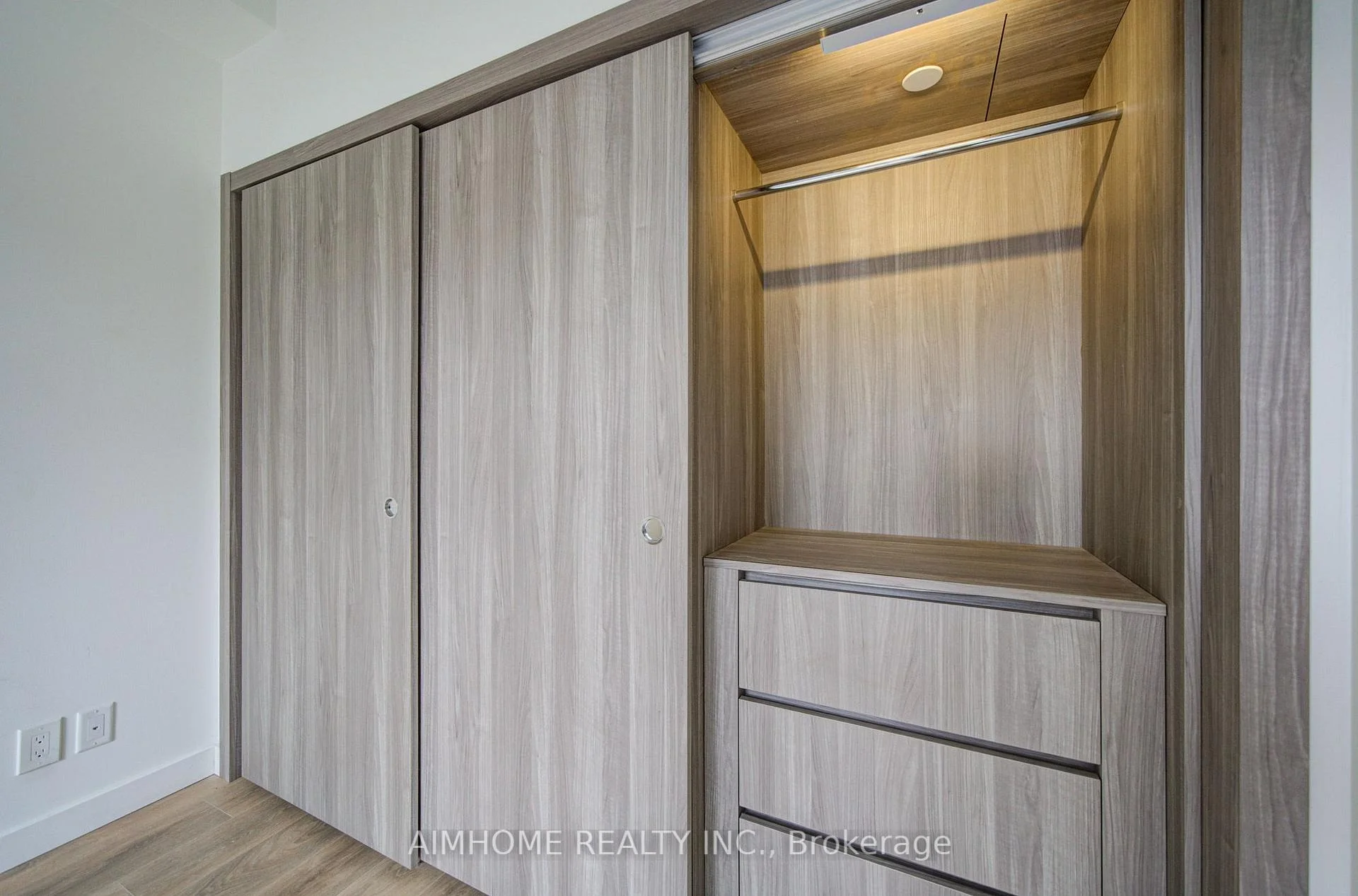 Photo 37 of Unit 1209, 38 Widmer Street, Toronto, Waterfront Communities — HOMEH