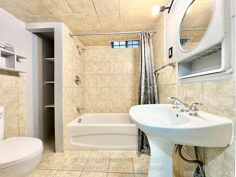 Photo 14 of 94 Reed Drive, Ajax, Central — HOMEH