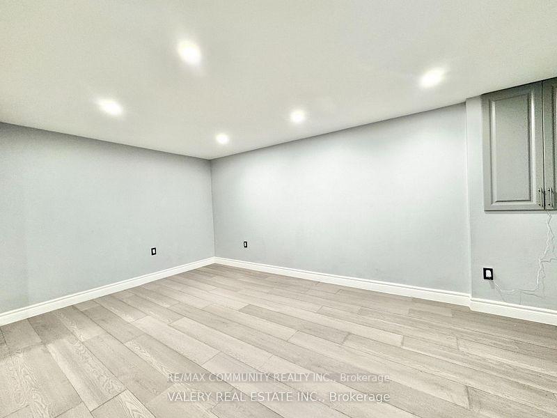 Photo 16 of 94 Reed Drive, Ajax, Central — HOMEH