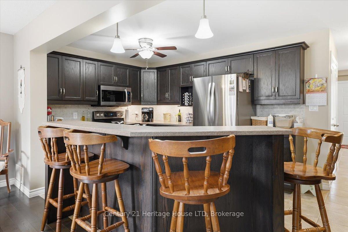 Photo 9 of 97 Abbott Place, Pelham, Fonthill — HOMEH
