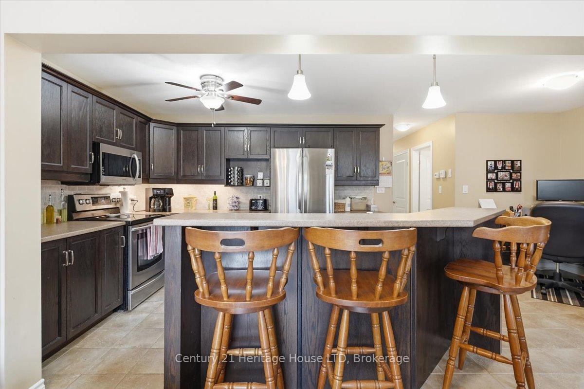 Photo 10 of 97 Abbott Place, Pelham, Fonthill — HOMEH