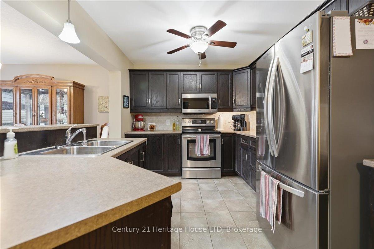 Photo 12 of 97 Abbott Place, Pelham, Fonthill — HOMEH