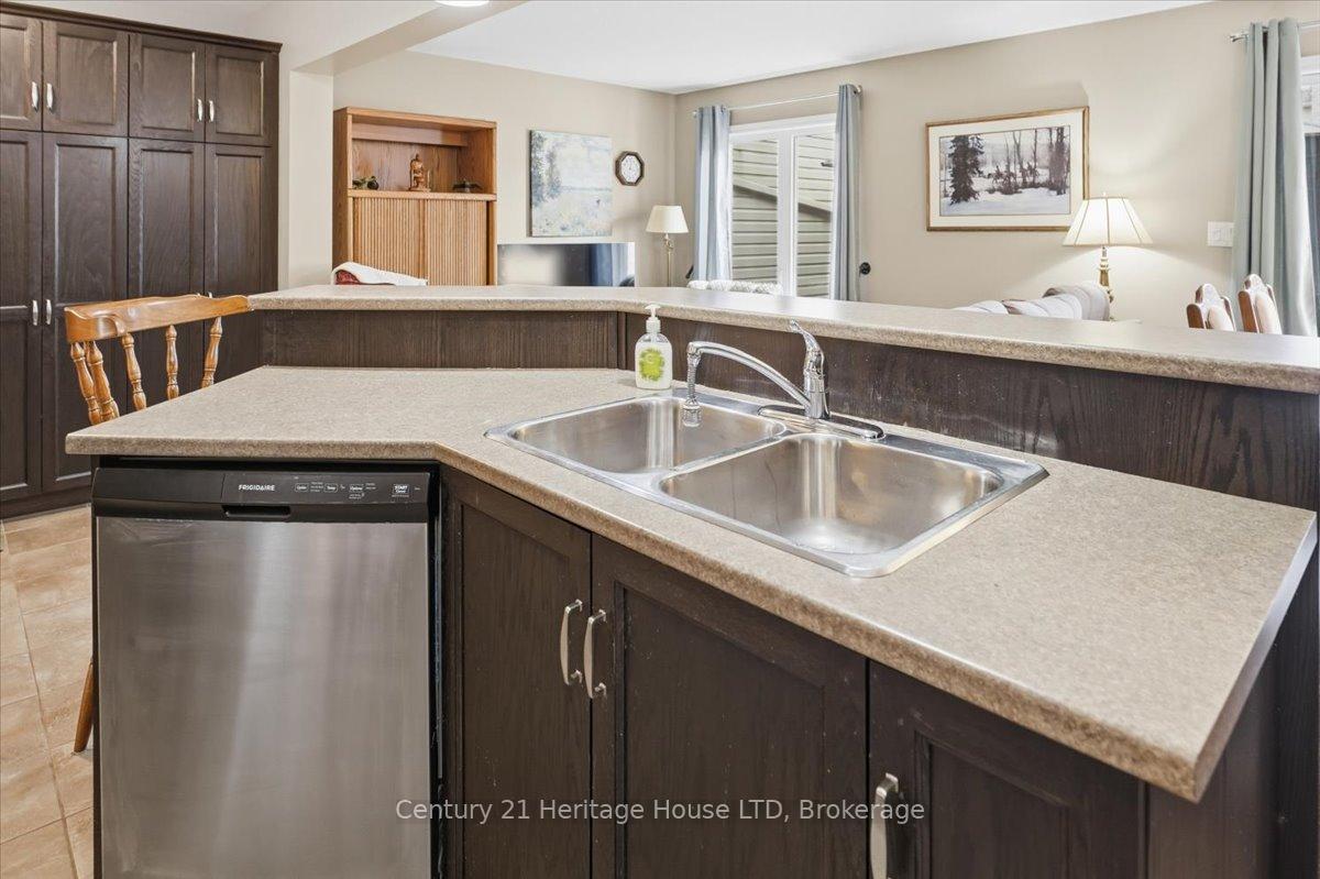 Photo 13 of 97 Abbott Place, Pelham, Fonthill — HOMEH
