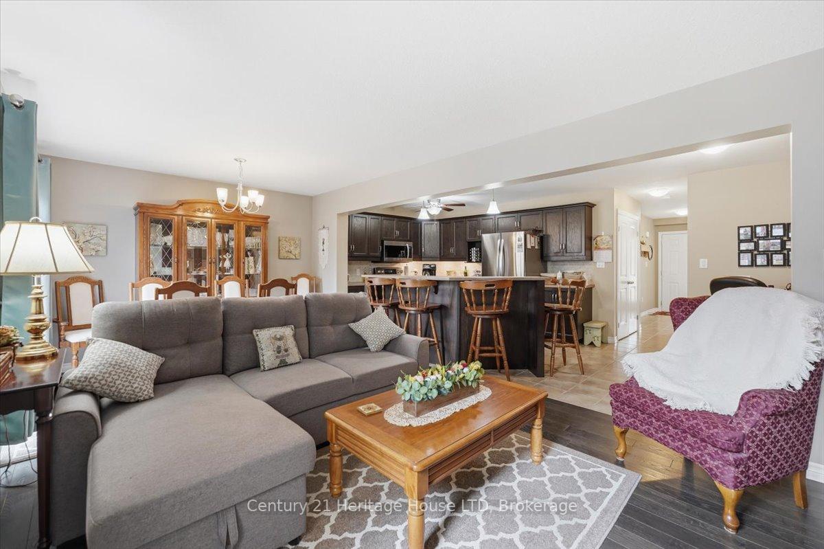 Photo 15 of 97 Abbott Place, Pelham, Fonthill — HOMEH