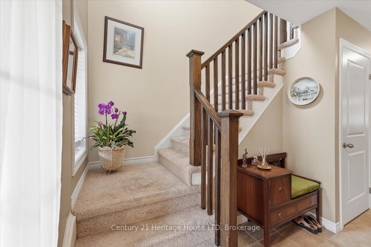 Photo 19 of 97 Abbott Place, Pelham, Fonthill — HOMEH