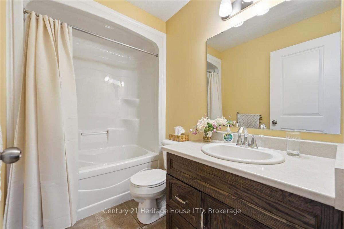 Photo 25 of 97 Abbott Place, Pelham, Fonthill — HOMEH