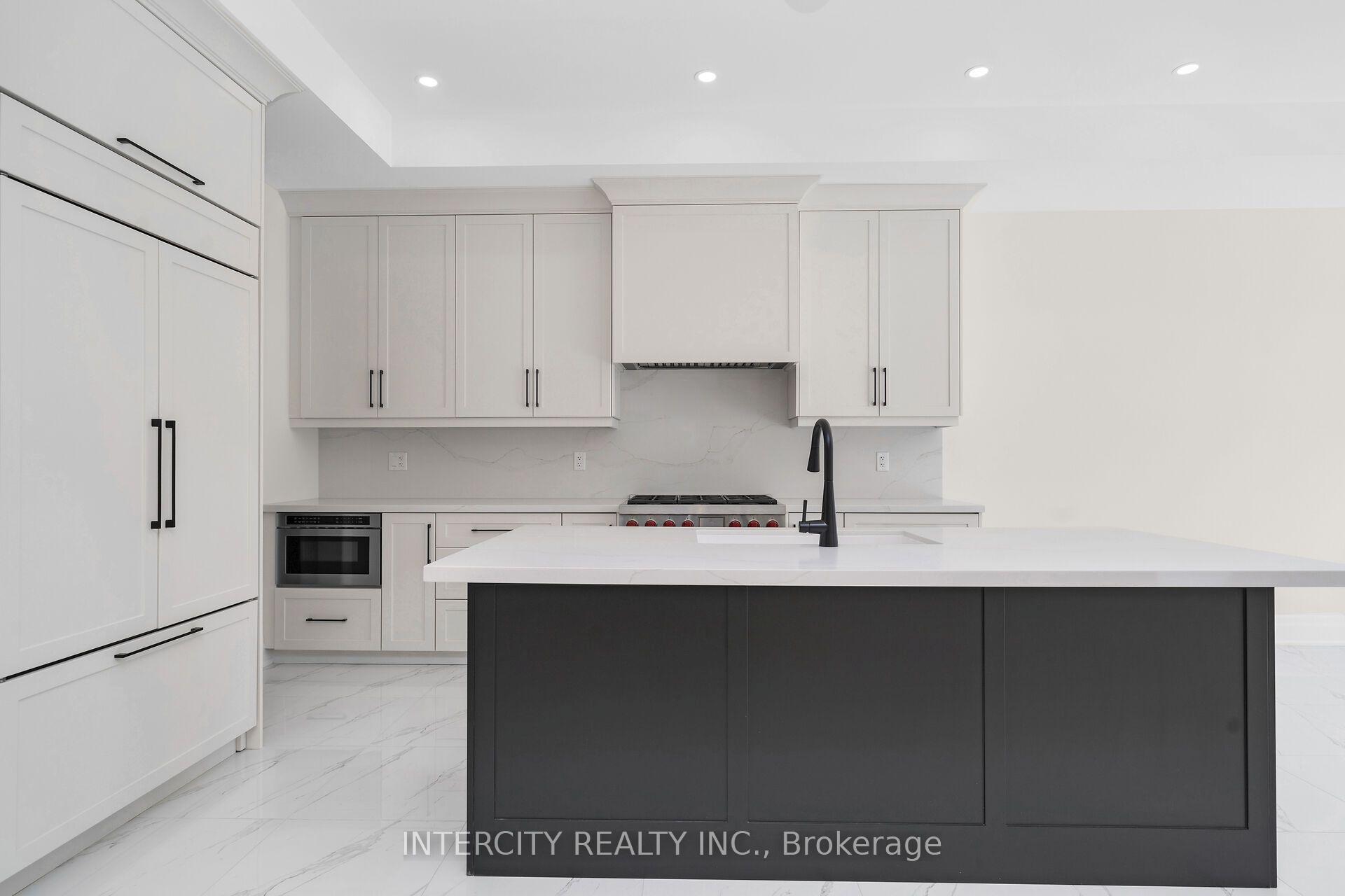 Photo 16 of 33 Gianvito Crescent, King, King City — HOMEH