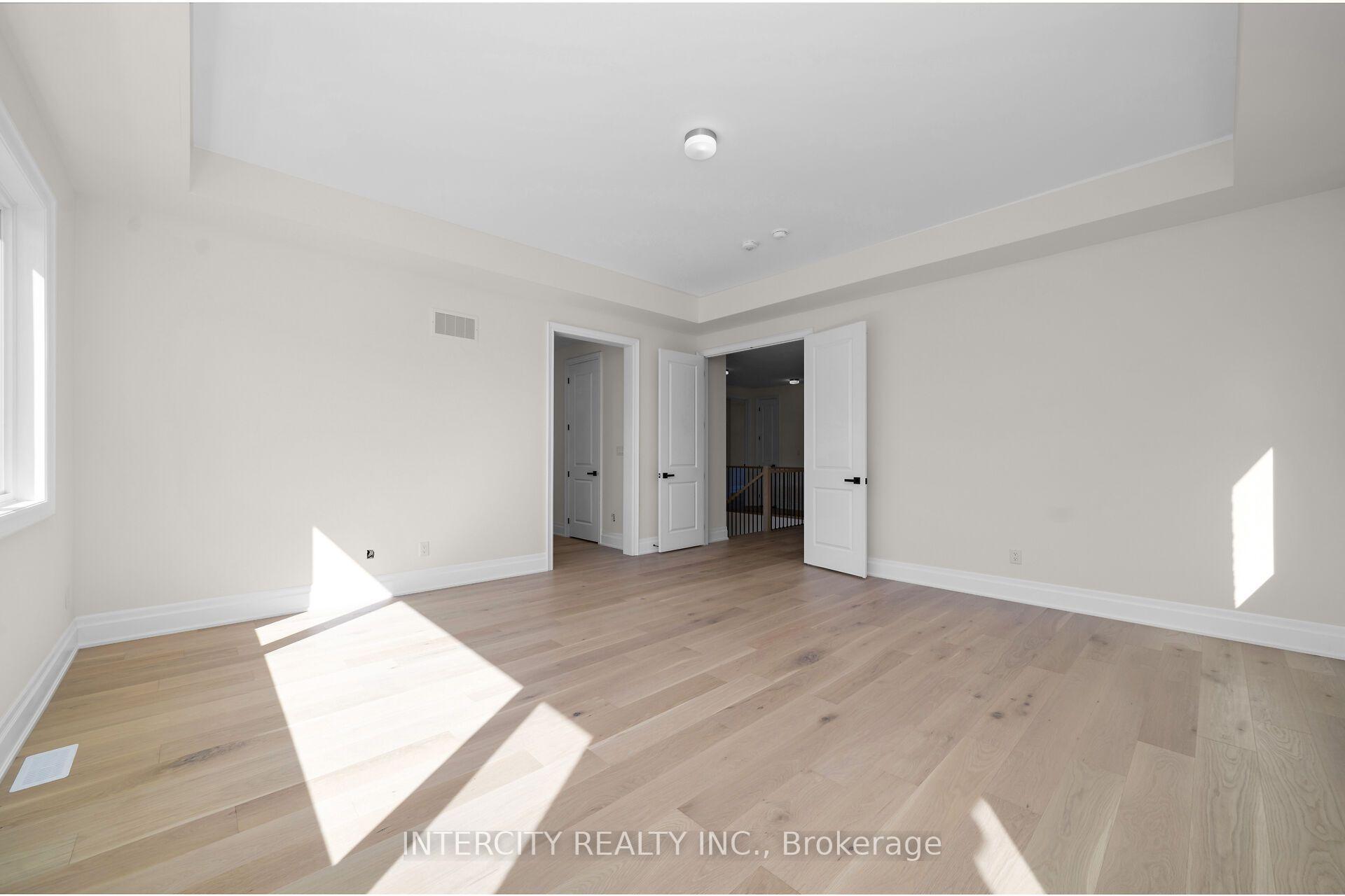 Photo 32 of 33 Gianvito Crescent, King, King City — HOMEH