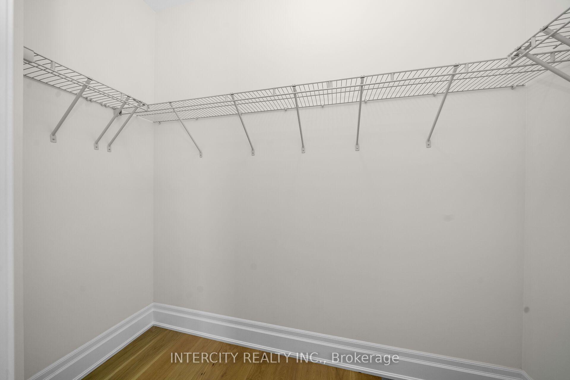 Photo 38 of 33 Gianvito Crescent, King, King City — HOMEH