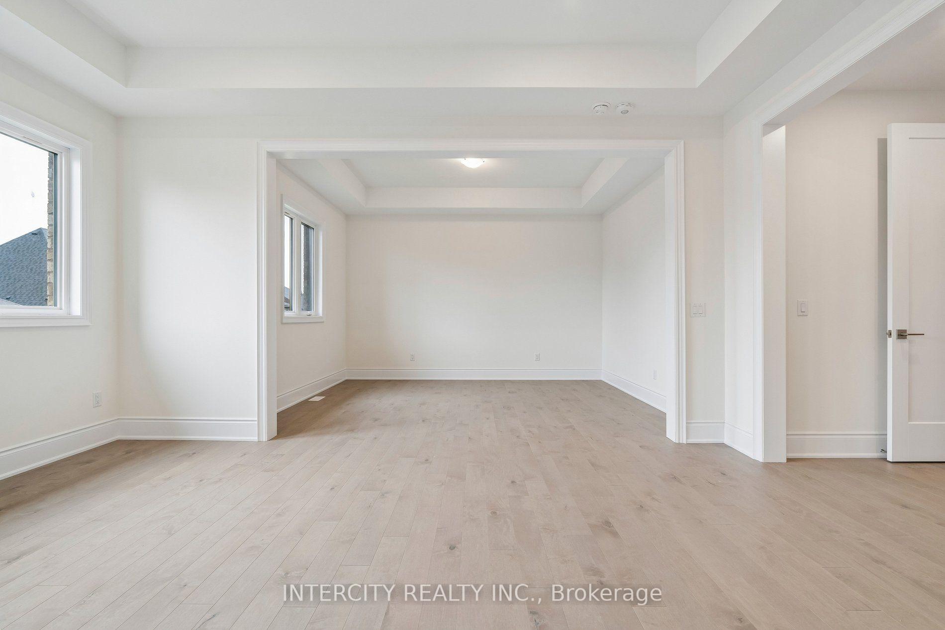 Photo 33 of 17 Garriock Hall Avenue, King, King City — HOMEH