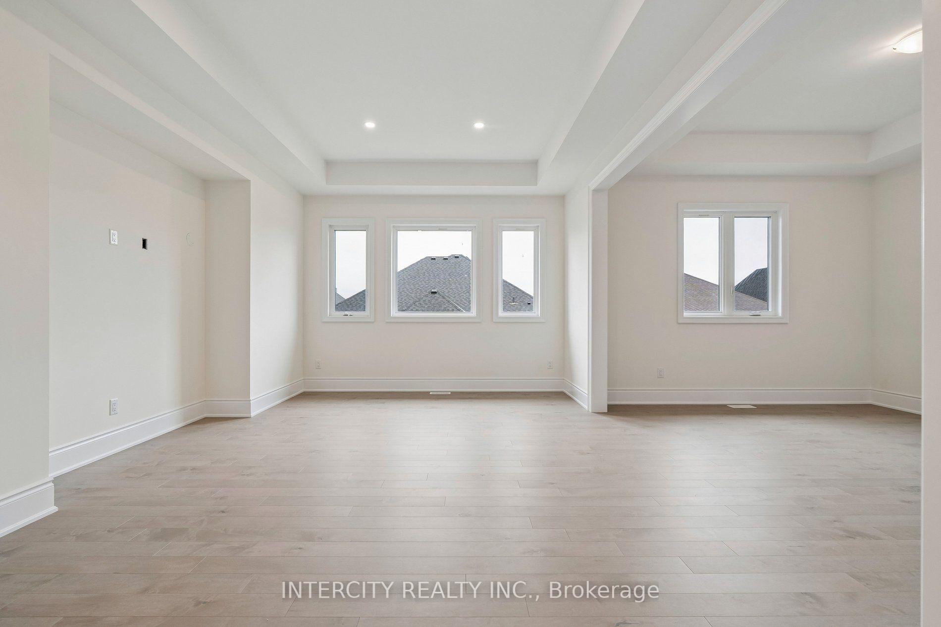 Photo 35 of 17 Garriock Hall Avenue, King, King City — HOMEH