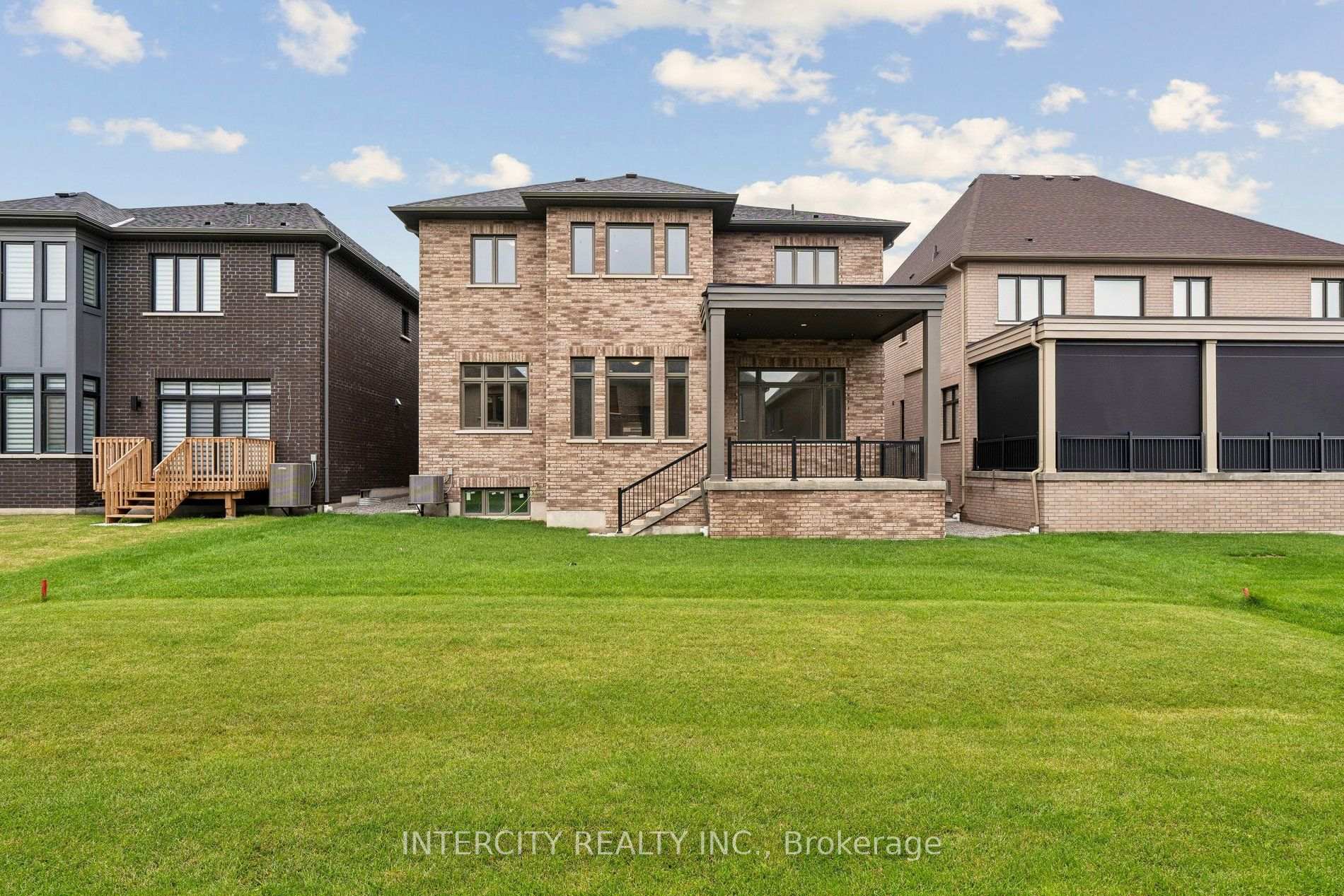 Photo 41 of 17 Garriock Hall Avenue, King, King City — HOMEH