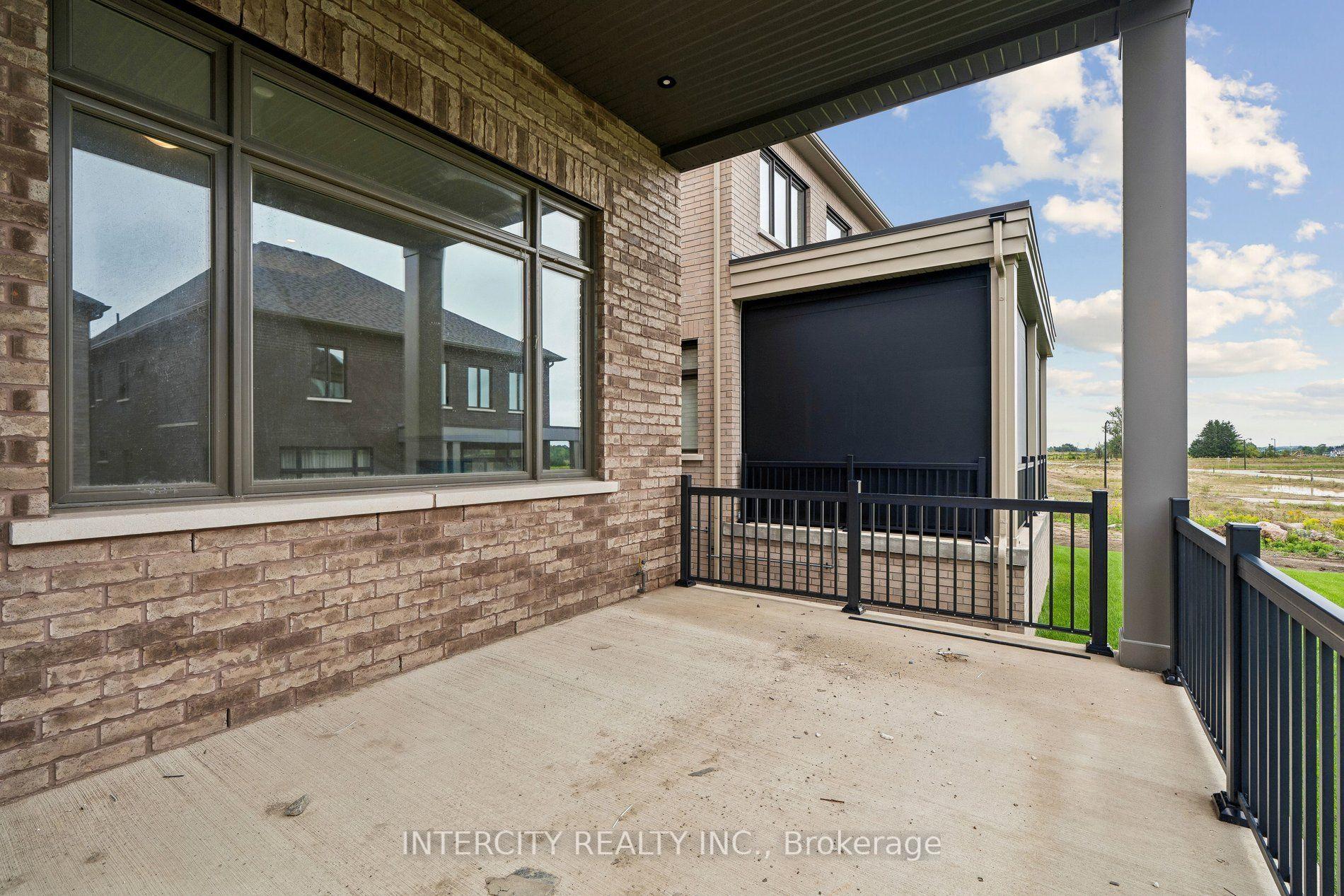 Photo 45 of 17 Garriock Hall Avenue, King, King City — HOMEH