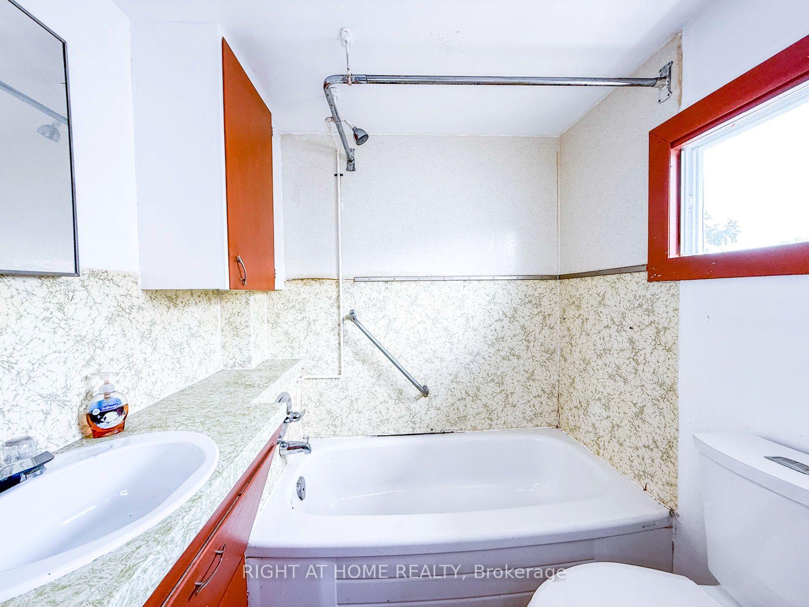 Photo 17 of 3024 Brigden Road, St. Clair — HOMEH