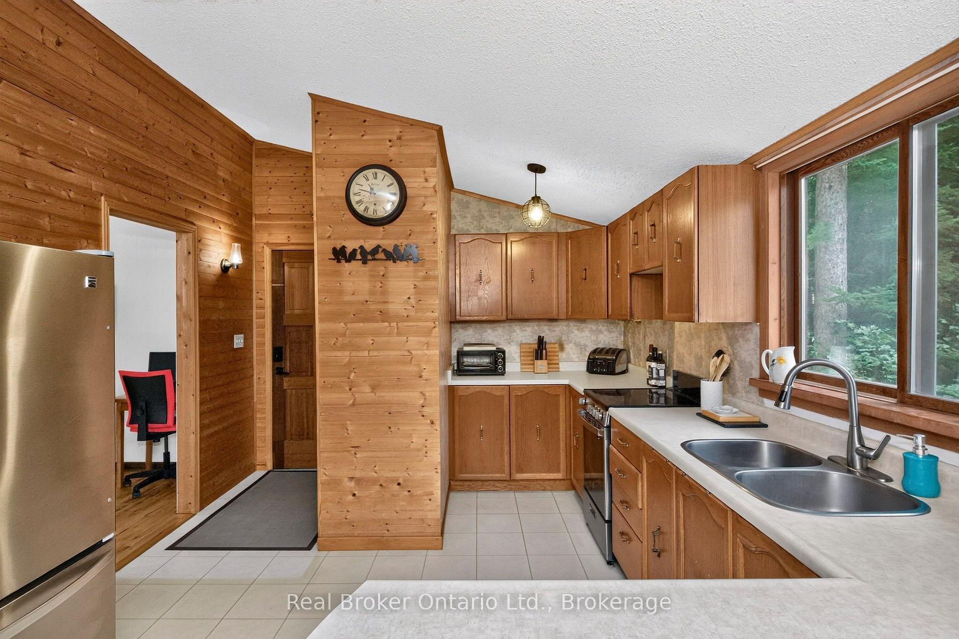 Photo 13 of 24 Fernanne Drive, Tiny, Rural Tiny — HOMEH