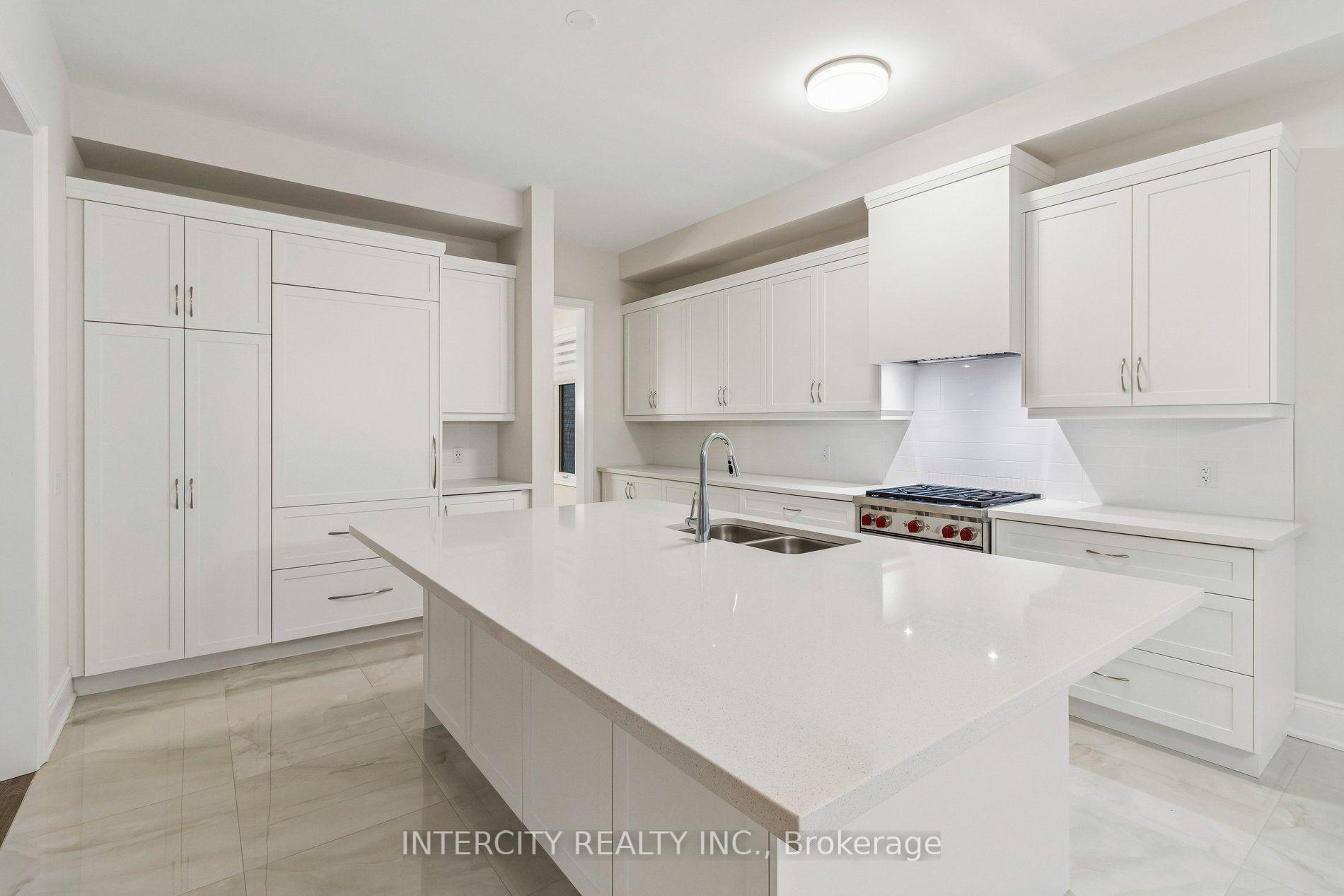 Photo 19 of 15 Garriock Hall Avenue, King, King City — HOMEH