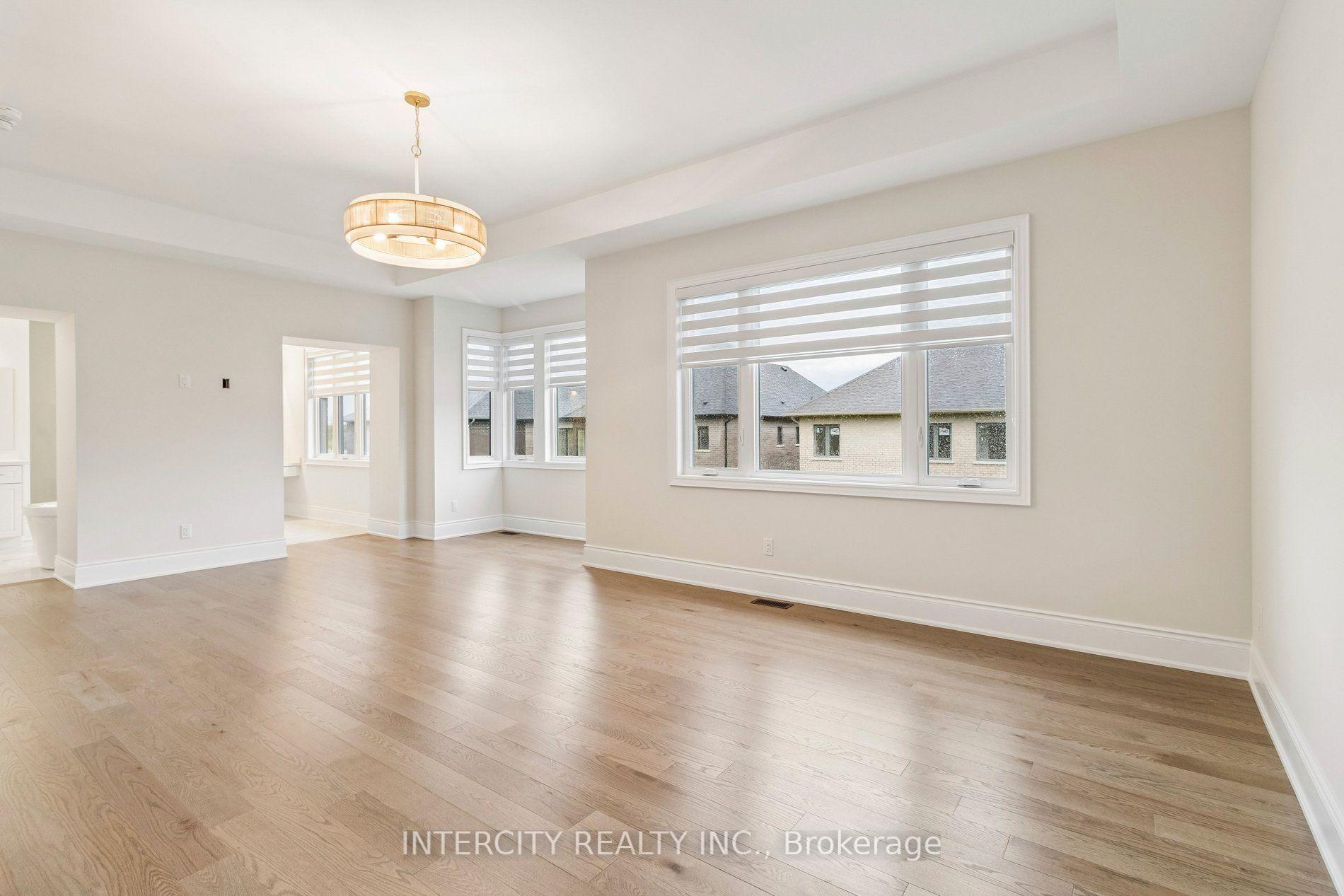 Photo 39 of 15 Garriock Hall Avenue, King, King City — HOMEH