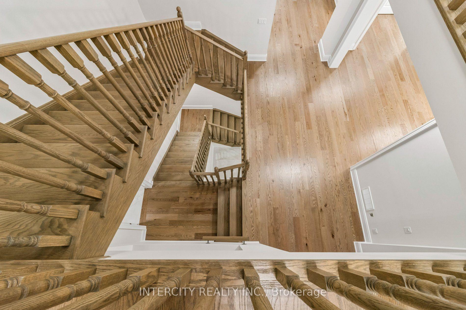 Photo 44 of 15 Garriock Hall Avenue, King, King City — HOMEH