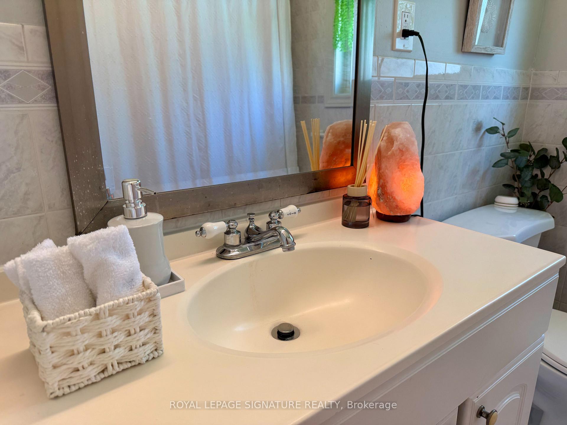 Photo 16 of 1350 Rebecca Street, Oakville, Southwest — HOMEH