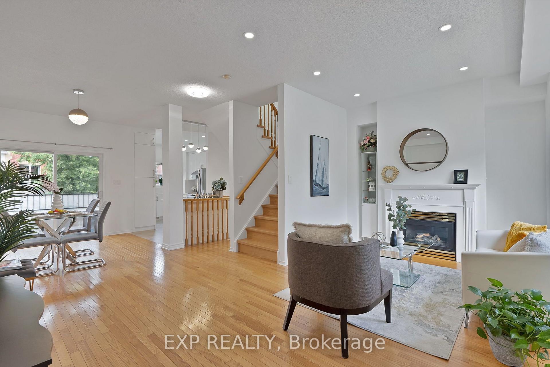 Photo 10 of 11 Maple Park Way, Markham, Milliken Mills West — HOMEH