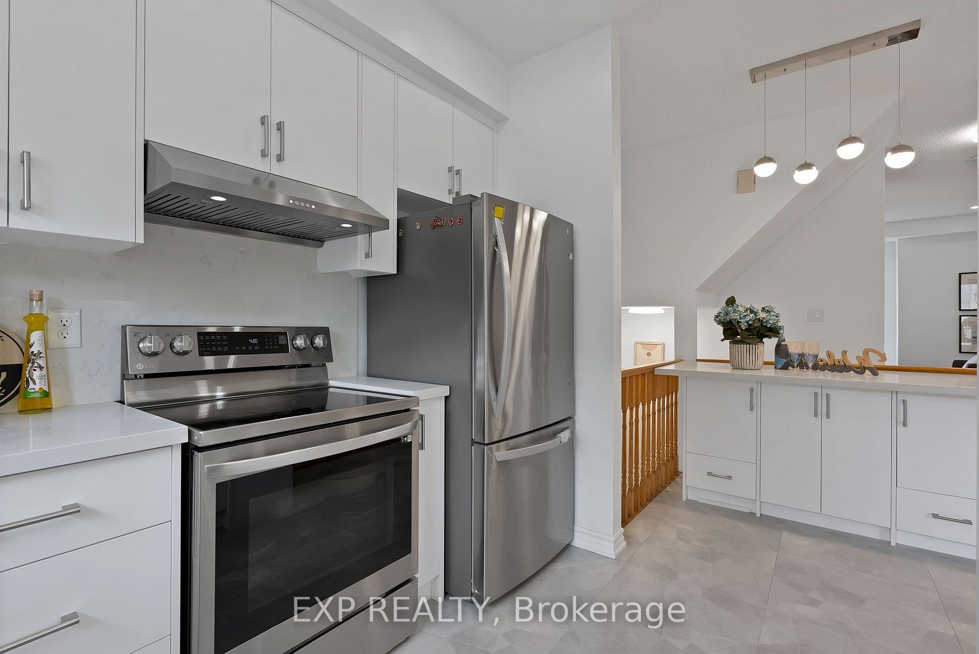 Photo 21 of 11 Maple Park Way, Markham, Milliken Mills West — HOMEH