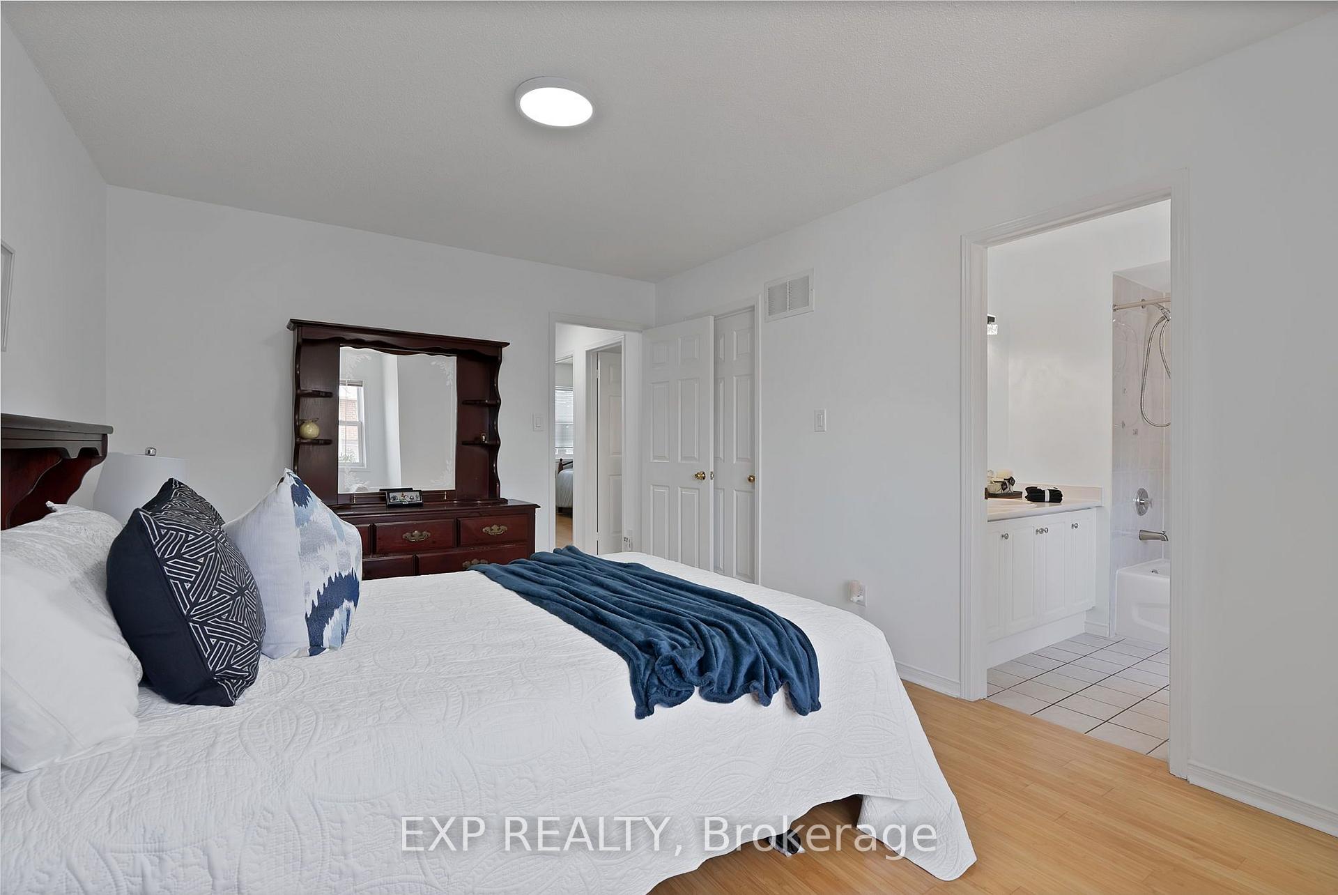 Photo 34 of 11 Maple Park Way, Markham, Milliken Mills West — HOMEH