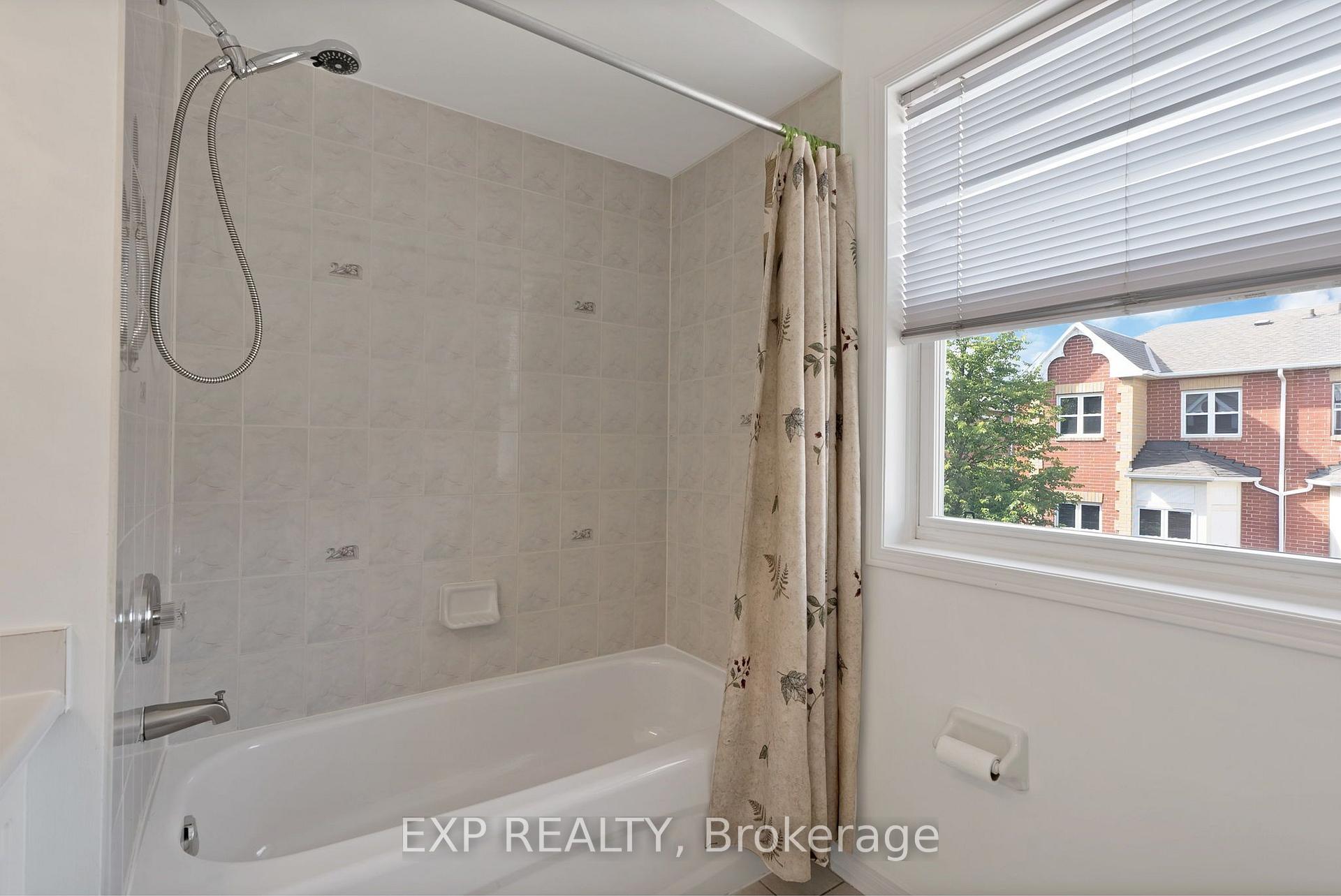 Photo 40 of 11 Maple Park Way, Markham, Milliken Mills West — HOMEH