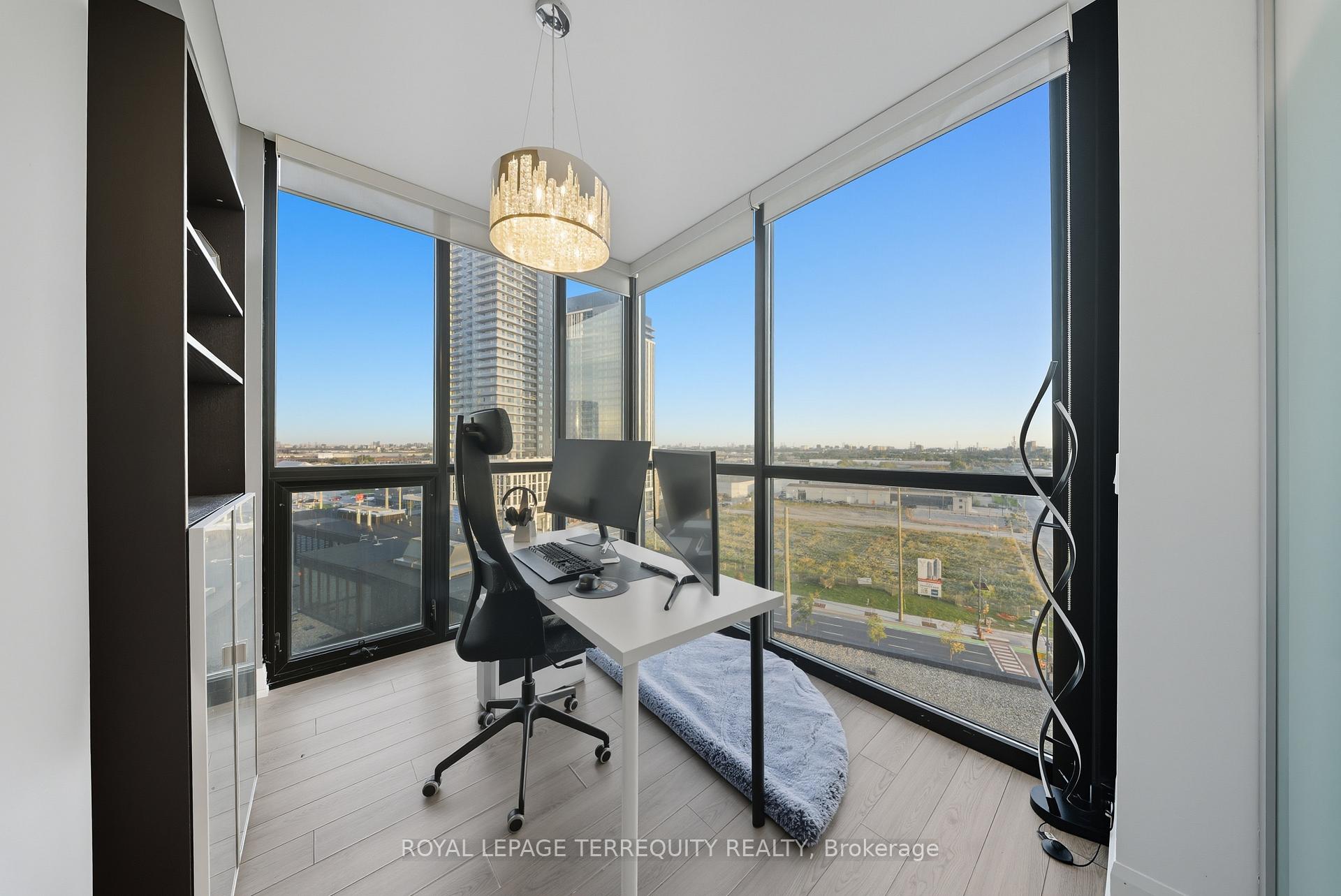 Photo 6 of Unit 902, 2910 Highway 7, Vaughan, Concord — HOMEH