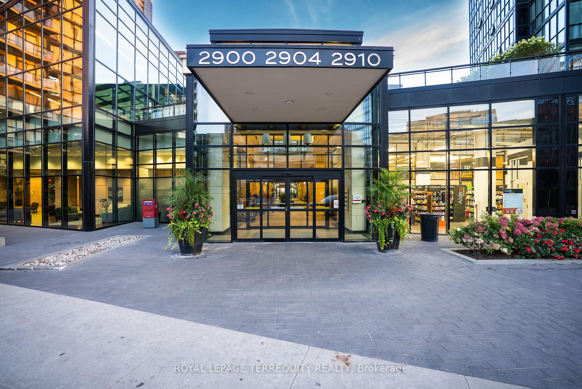 Photo 18 of Unit 902, 2910 Highway 7, Vaughan, Concord — HOMEH