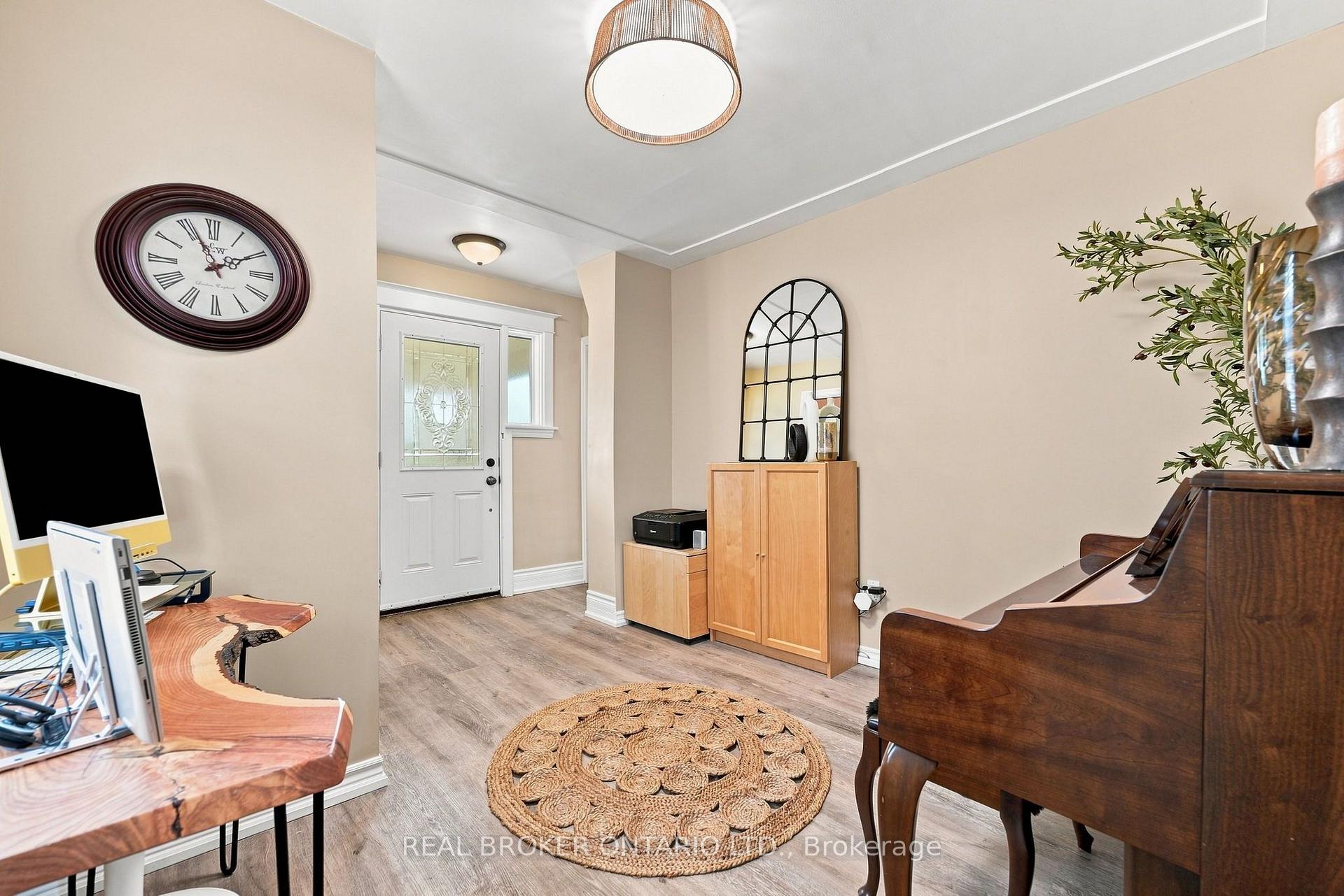 Photo 9 of 51 Barons Avenue N, Hamilton, Homeside — HOMEH