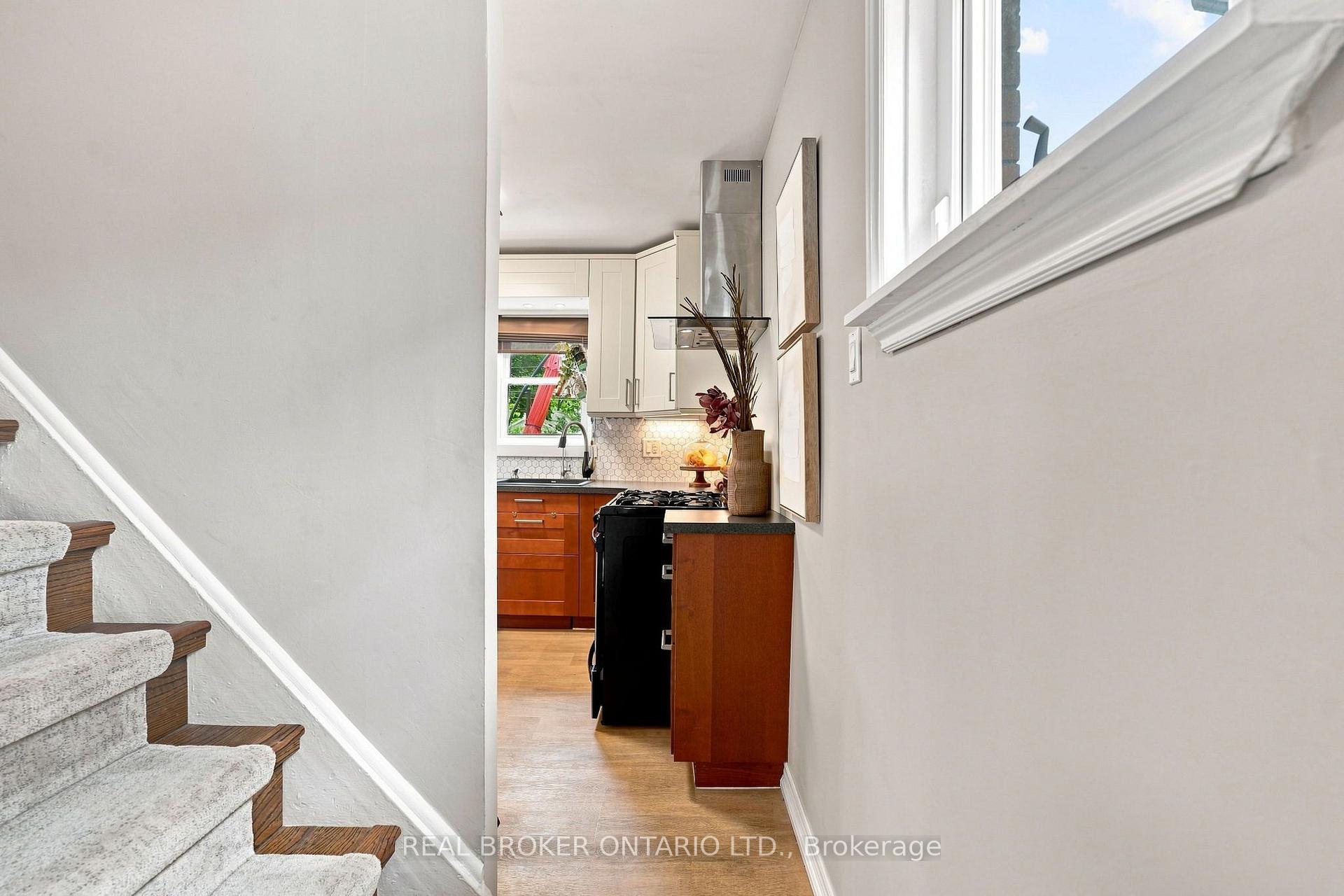 Photo 12 of 51 Barons Avenue N, Hamilton, Homeside — HOMEH