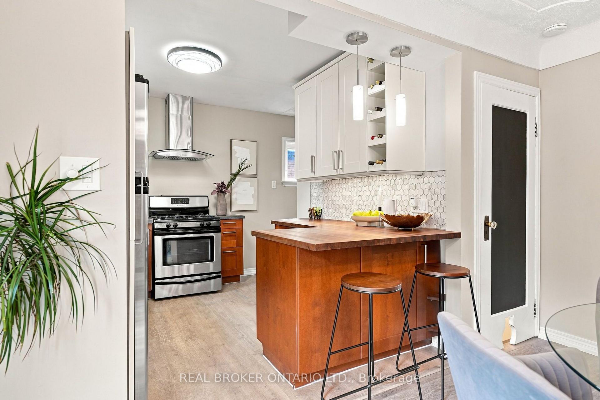 Photo 16 of 51 Barons Avenue N, Hamilton, Homeside — HOMEH