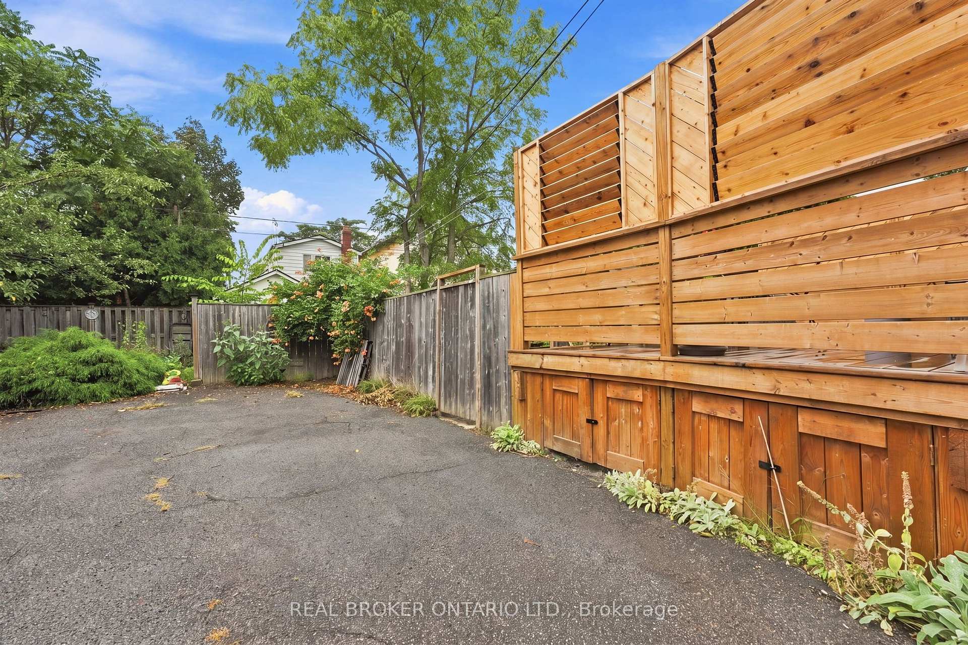 Photo 47 of 51 Barons Avenue N, Hamilton, Homeside — HOMEH
