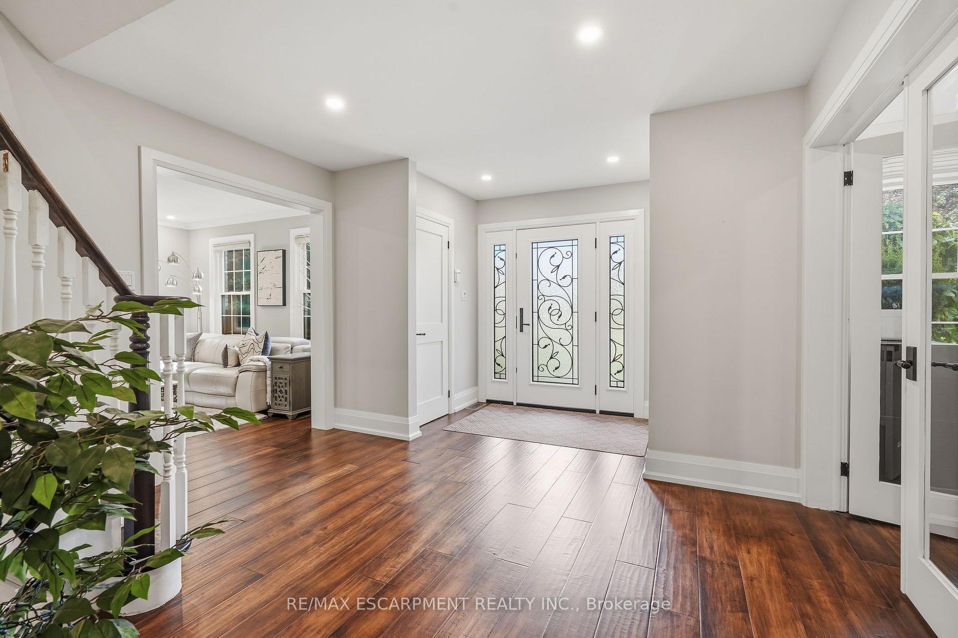 Photo 7 of 48 Woodend Drive, Hamilton, Rural Flamborough — HOMEH