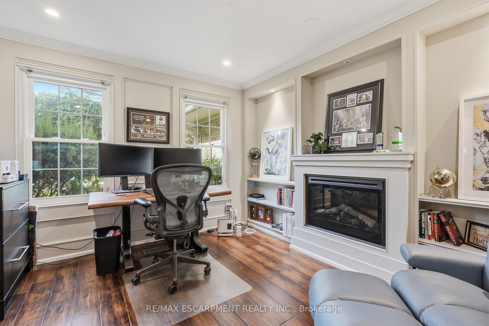 Photo 9 of 48 Woodend Drive, Hamilton, Rural Flamborough — HOMEH