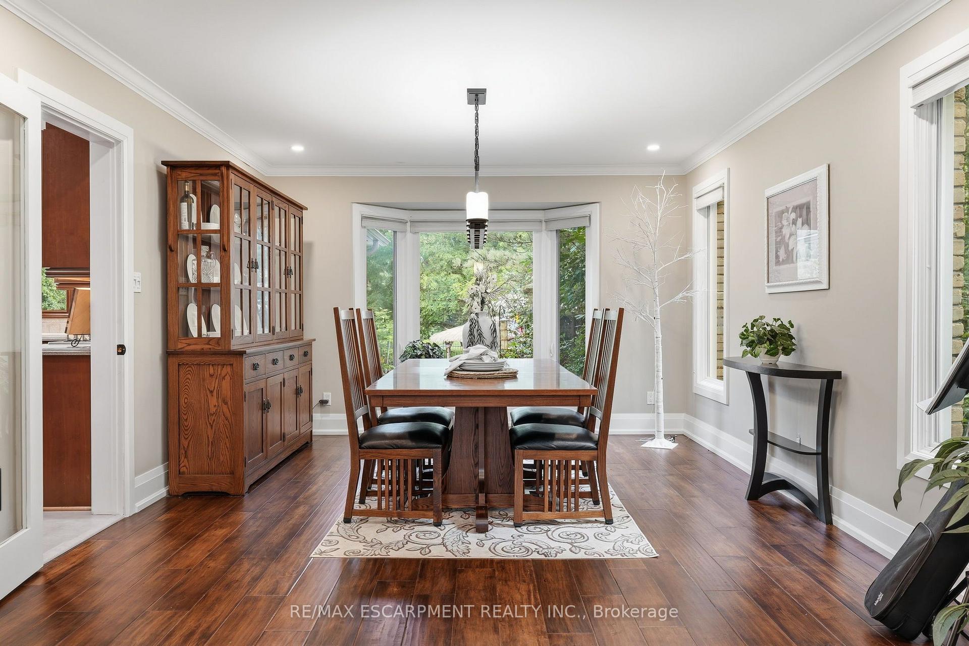 Photo 11 of 48 Woodend Drive, Hamilton, Rural Flamborough — HOMEH